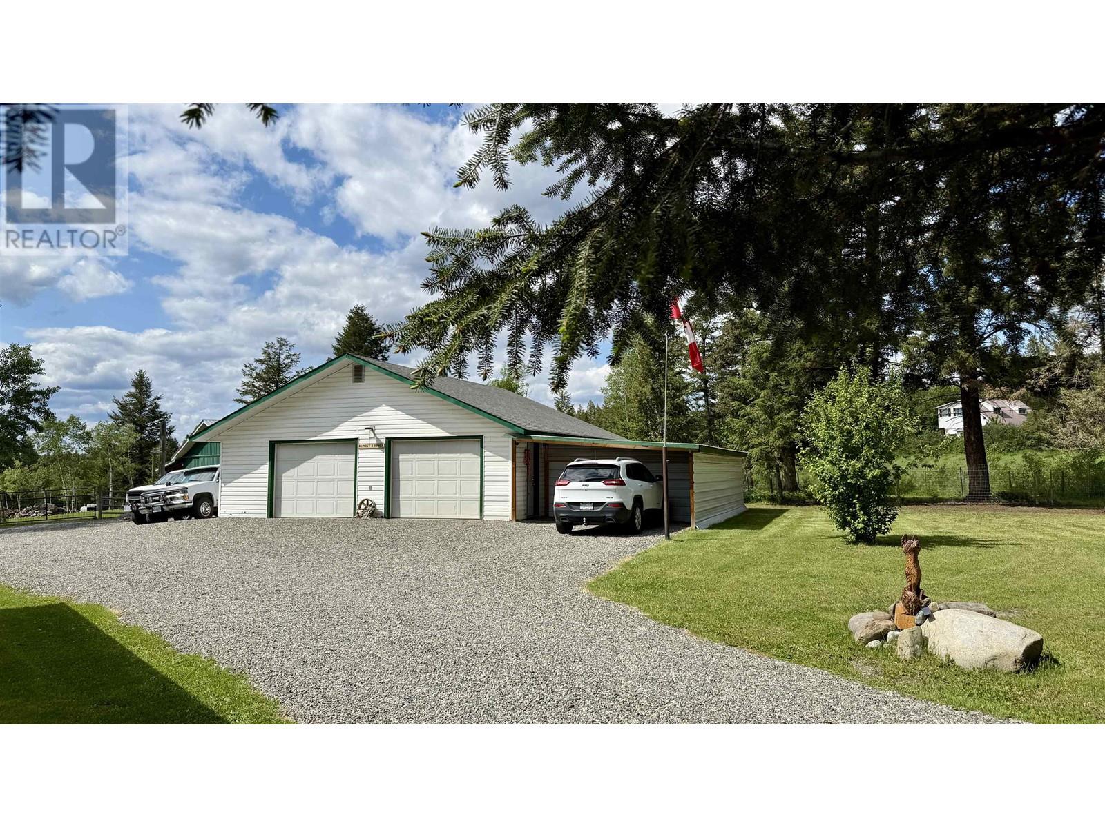 4457 Fircrest Road, Lac La Hache, British Columbia  V0K 1T1 - Photo 3 - R3011075