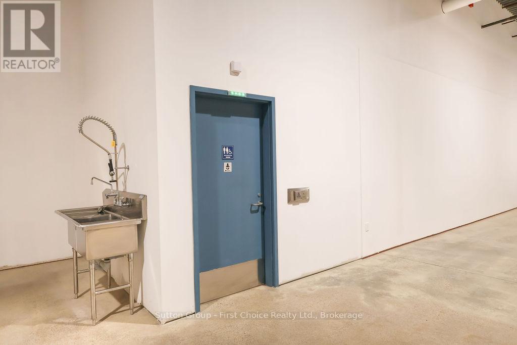 A - 65 Albert Street, Stratford, Ontario  N5A 3K2 - Photo 13 - X12197788