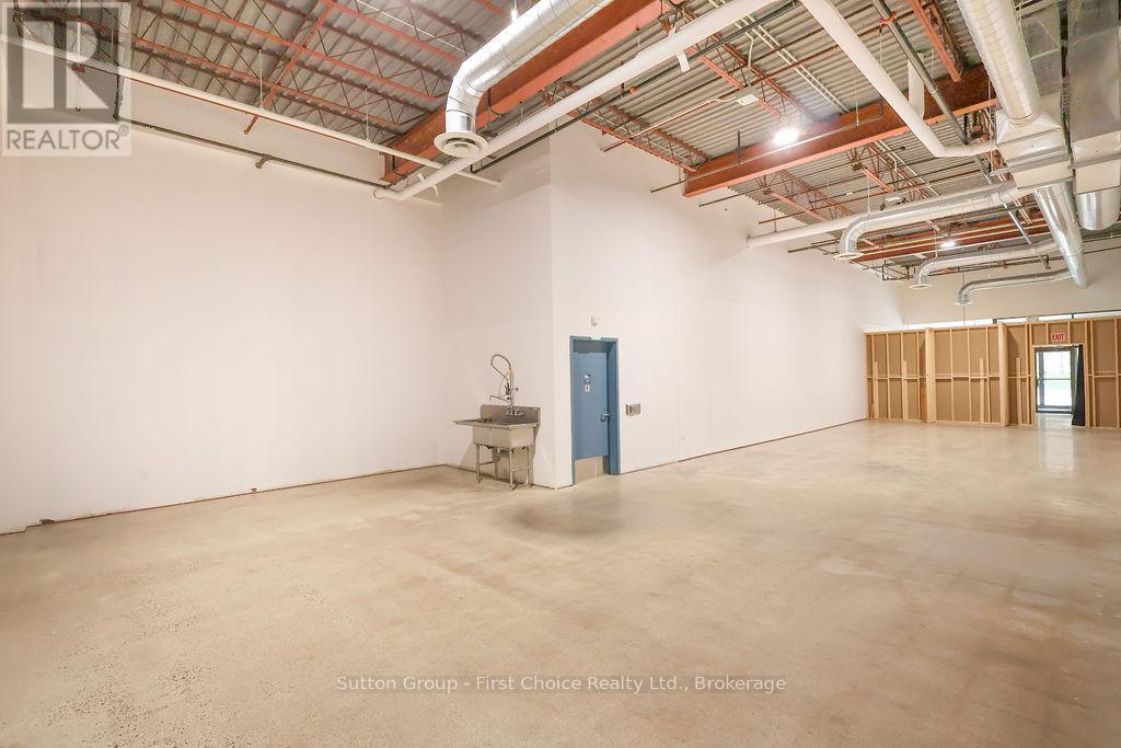 A - 65 Albert Street, Stratford, Ontario  N5A 3K2 - Photo 11 - X12197788