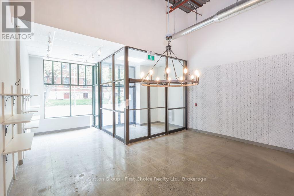 A - 65 Albert Street, Stratford, Ontario  N5A 3K2 - Photo 6 - X12197788