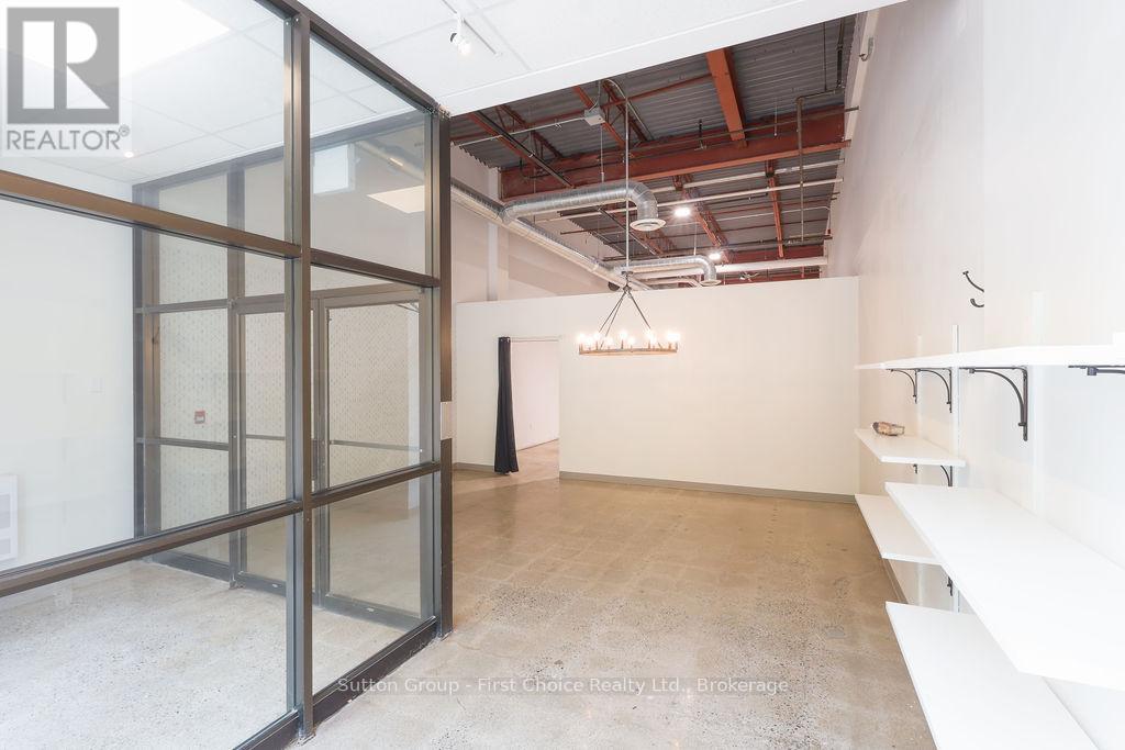 A - 65 Albert Street, Stratford, Ontario  N5A 3K2 - Photo 7 - X12197788
