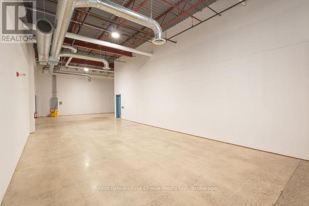 A - 65 Albert Street, Stratford, Ontario  N5A 3K2 - Photo 8 - X12197788