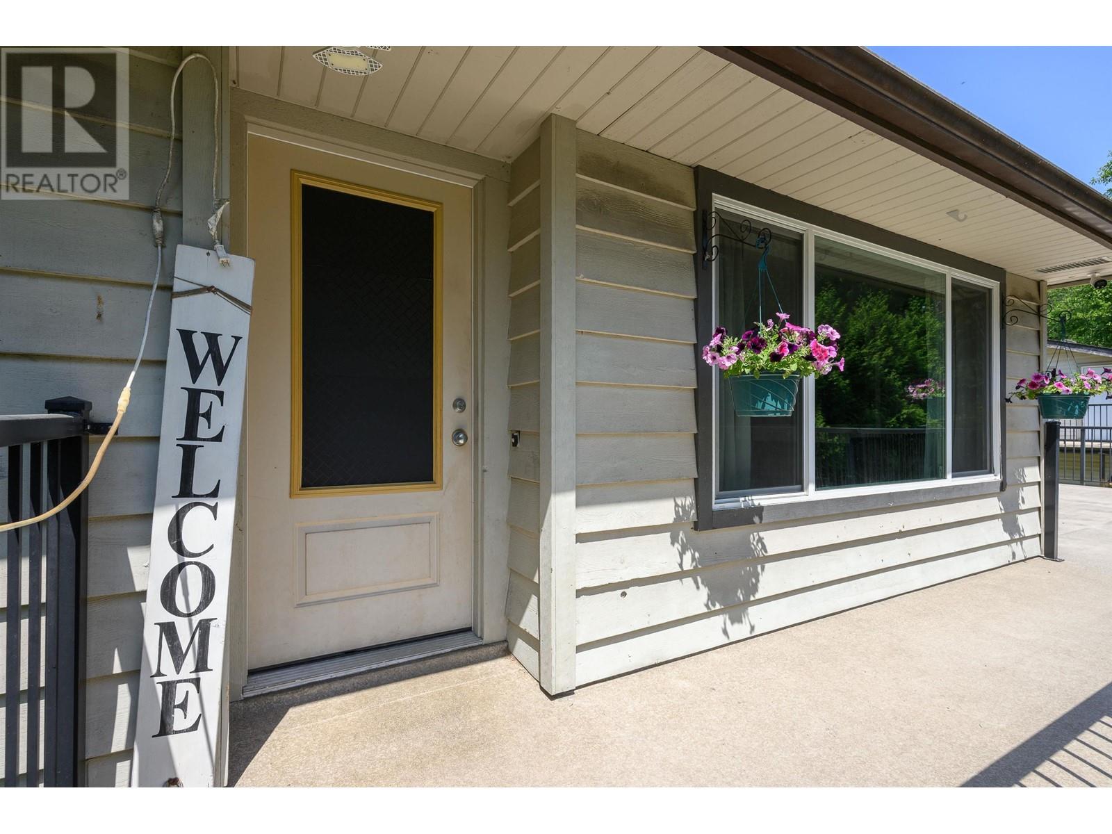 27171 Ferguson Avenue, Maple Ridge, British Columbia  V2W 1R9 - Photo 10 - R3011992