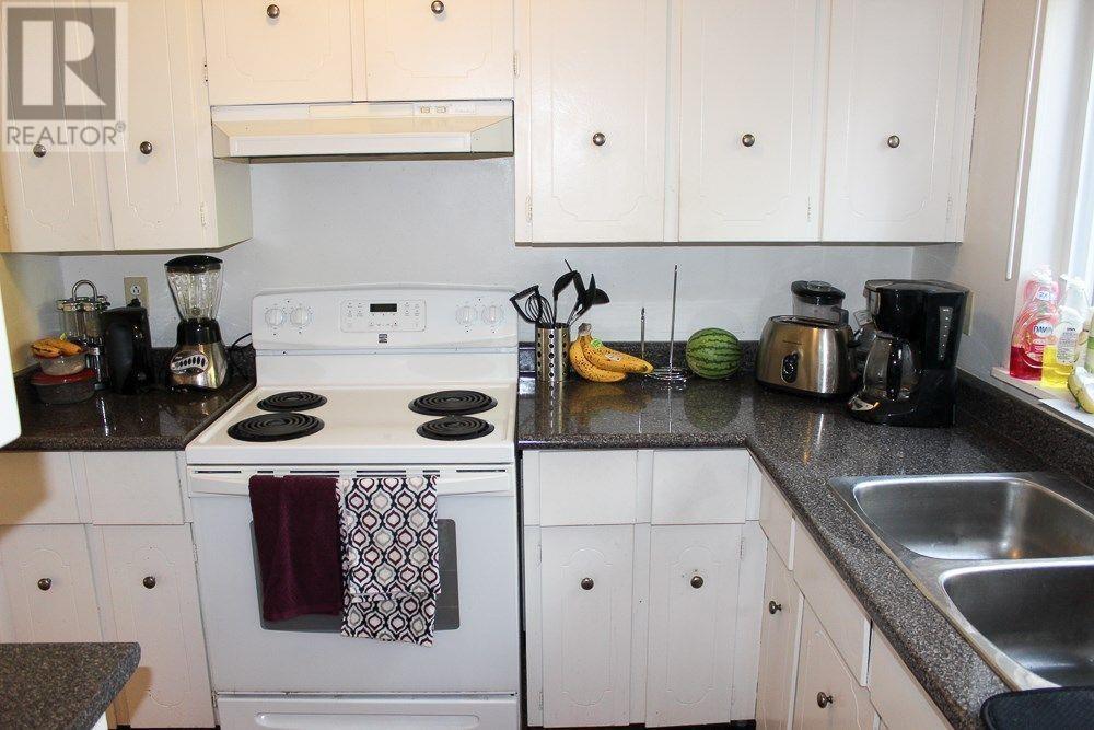 6762 Kneale Place, Burnaby, British Columbia  V5B 2Z2 - Photo 7 - R2974495