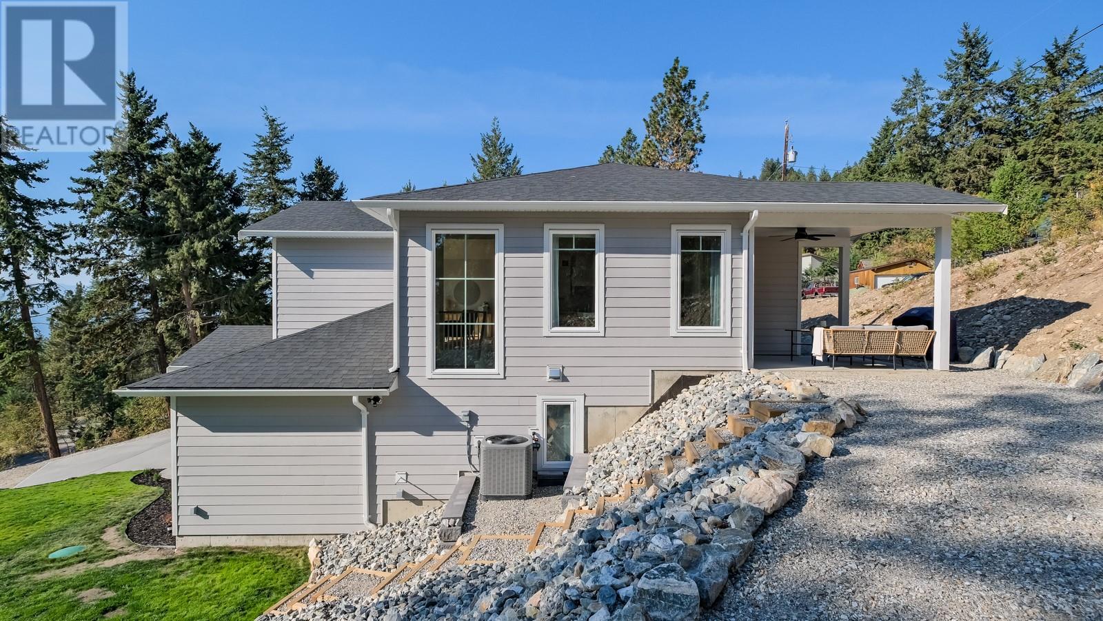 10290 Columbia Way, Vernon, British Columbia  V1H 2B6 - Photo 42 - 10350781