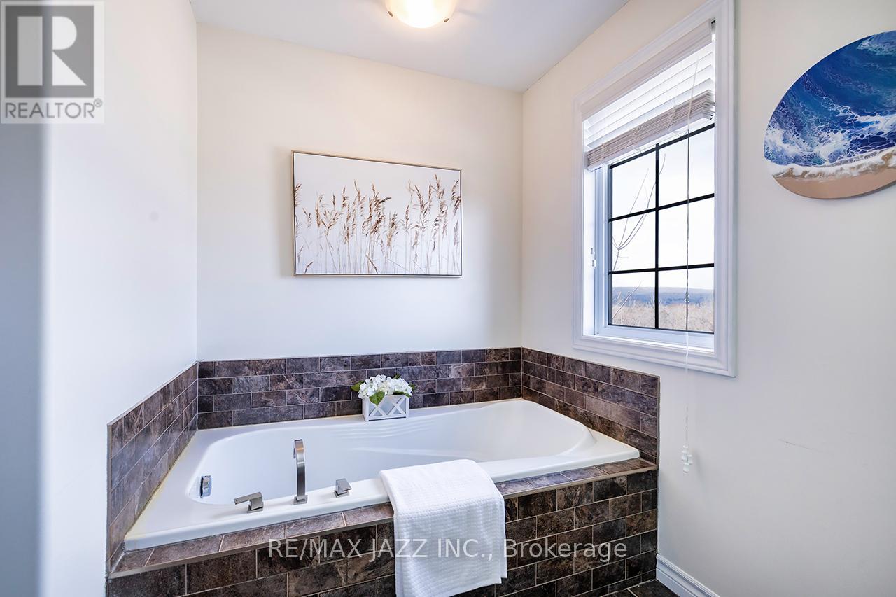 42 Mcauley Drive, Quinte West, Ontario  K8V 4C9 - Photo 29 - X12200513