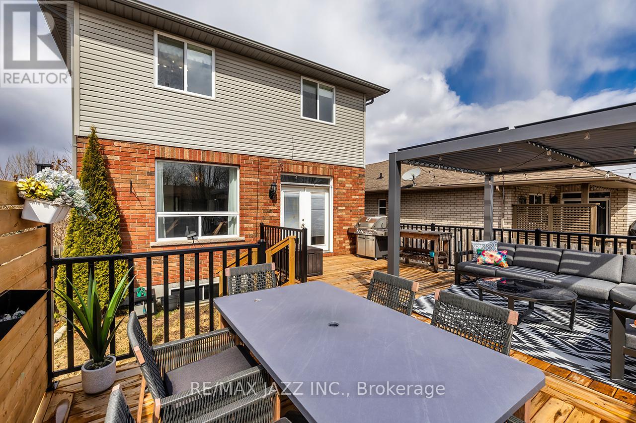42 Mcauley Drive, Quinte West, Ontario  K8V 4C9 - Photo 43 - X12200513