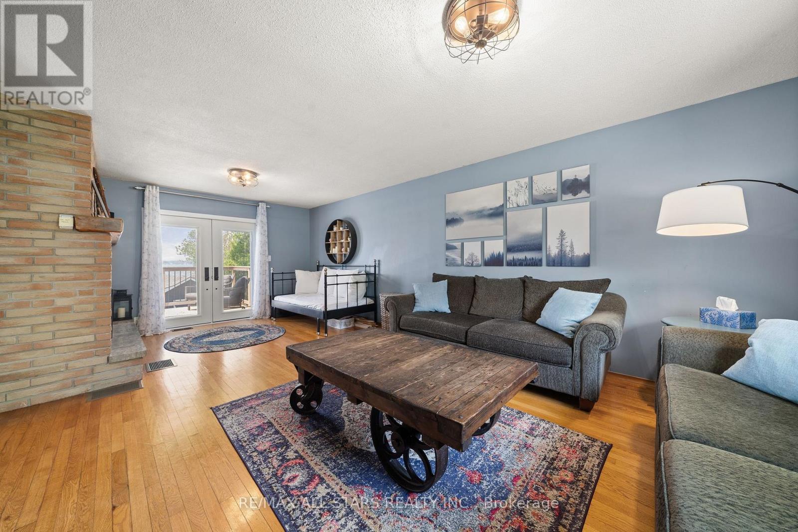 267 Snug Harbour Road, Kawartha Lakes, Ontario K9V 4R4 - Photo 13 - X12200562