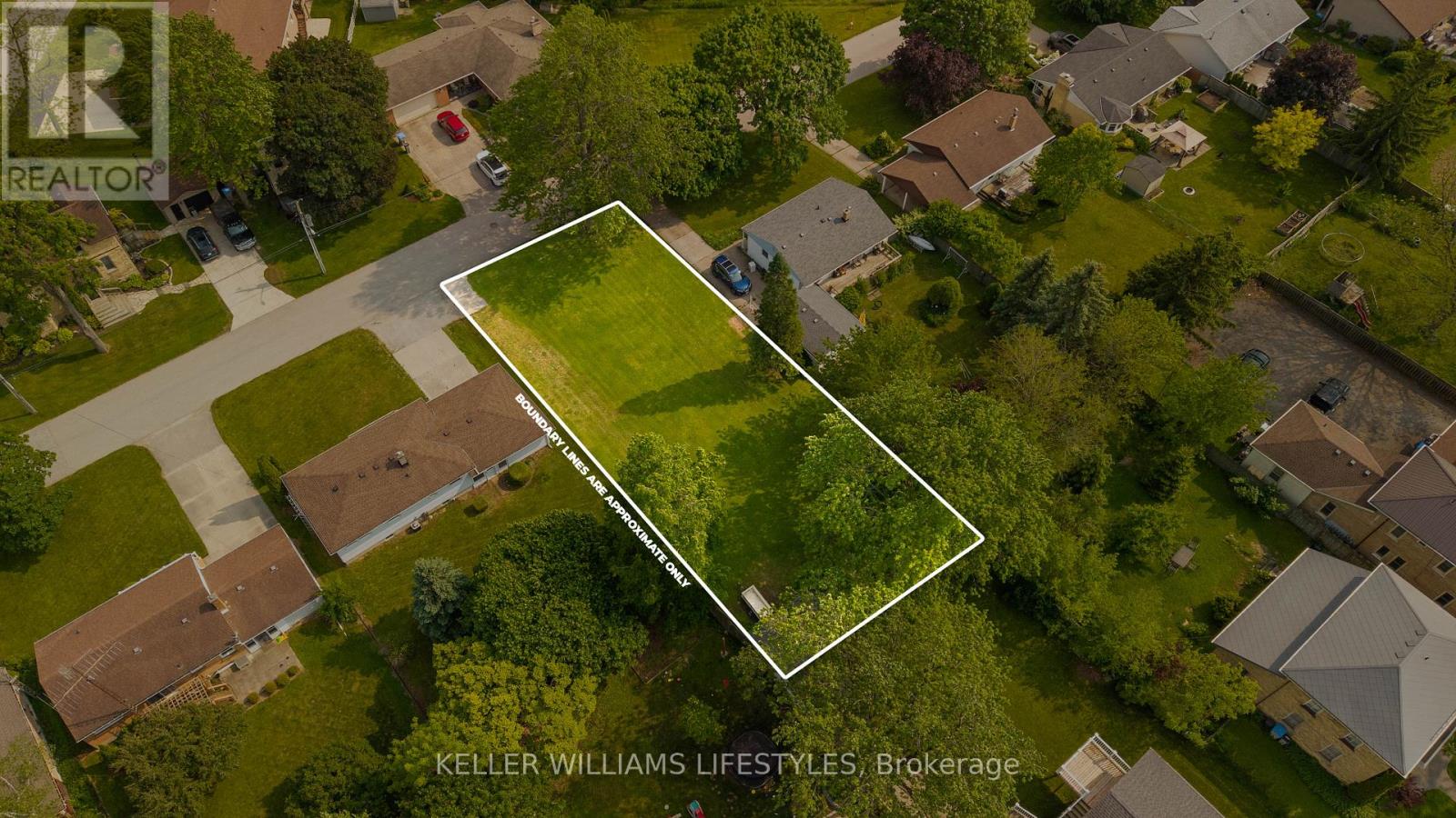 24 Mac Kenzie Street, Lambton Shores, Ontario  N0N 1J0 - Photo 4 - X12200552
