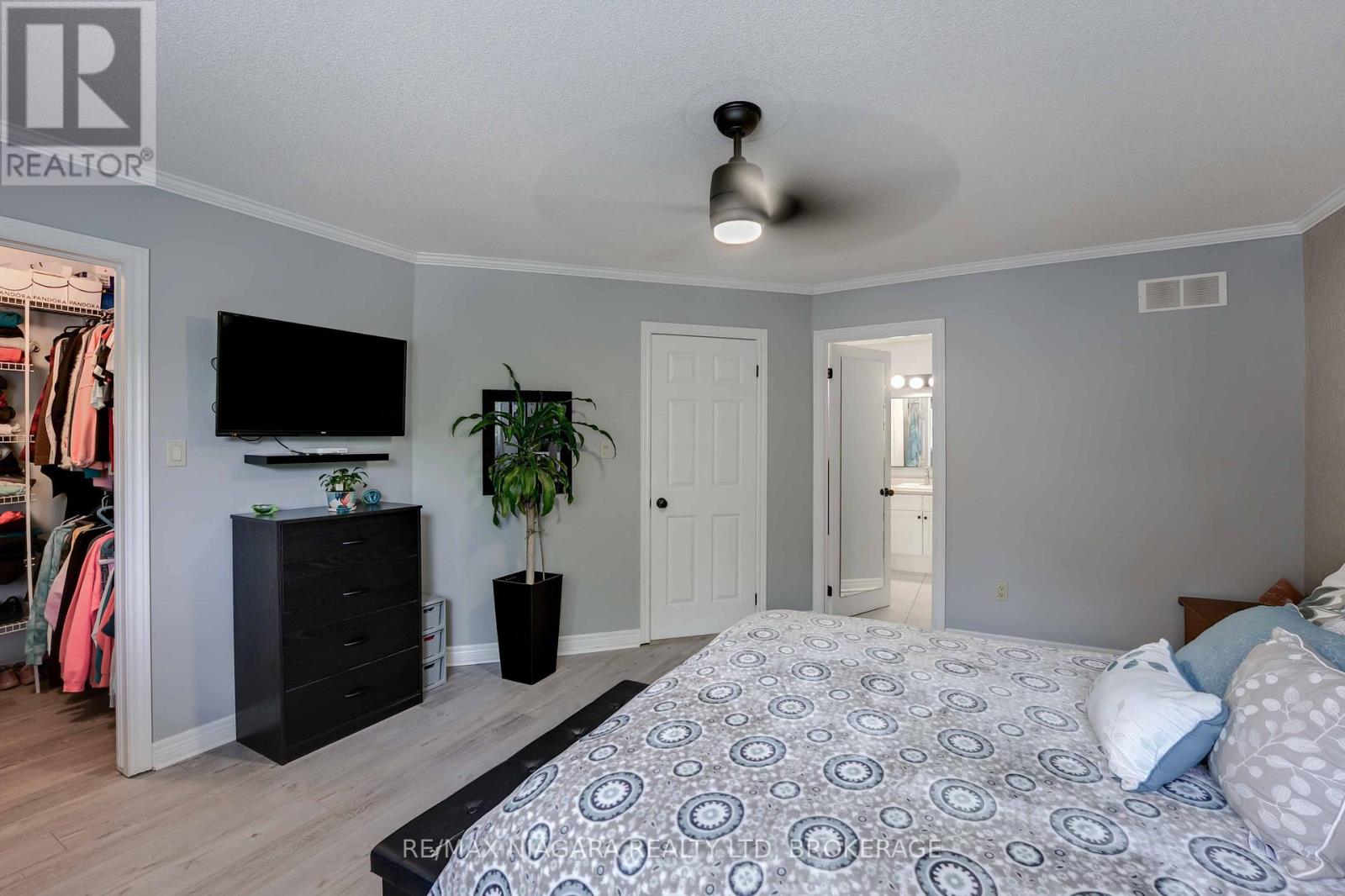 4 - 5200 Dorchester Road, Niagara Falls (Morrison), Ontario  L2E 7M6 - Photo 22 - X12200491