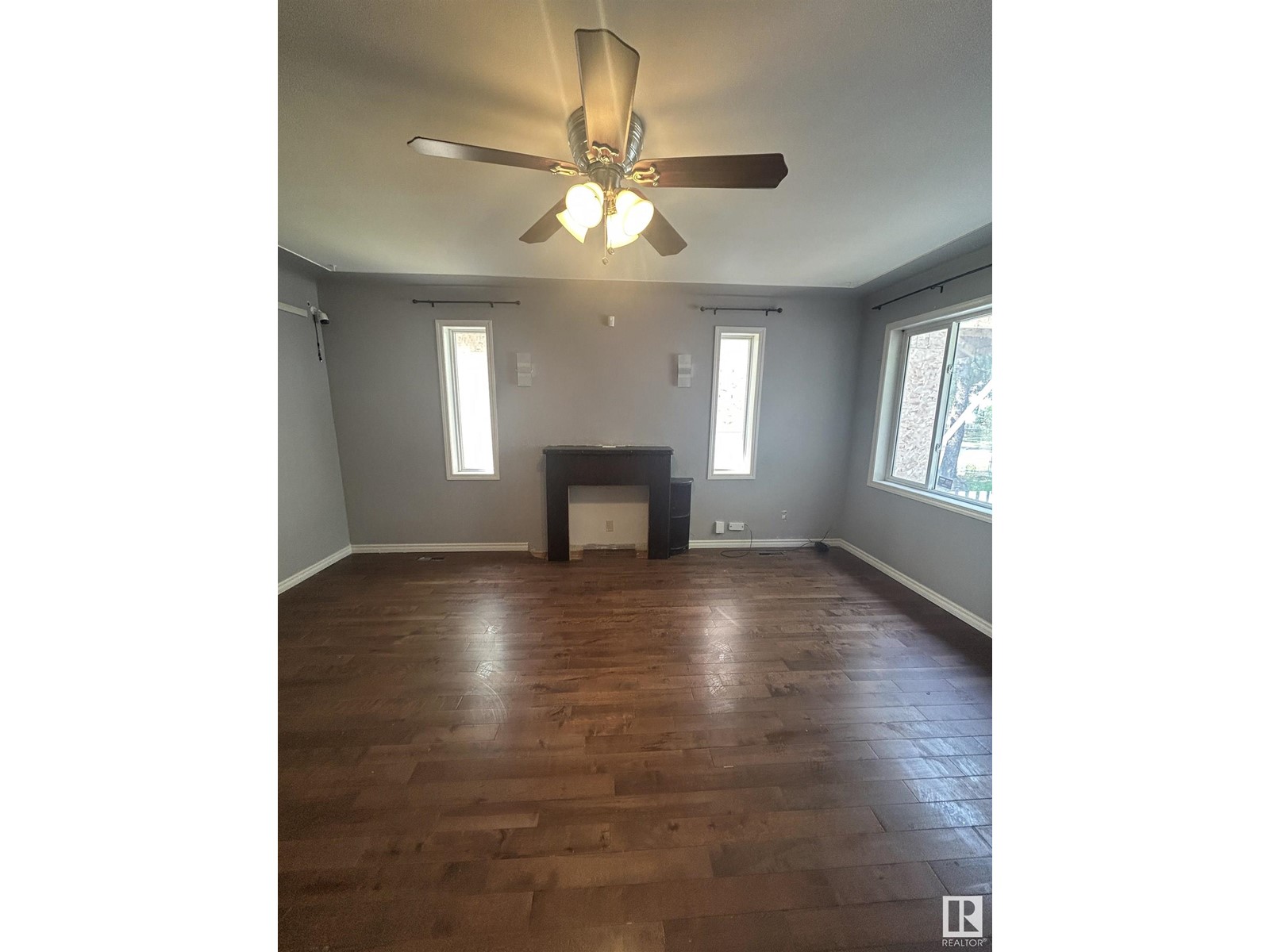 Property at 11715 83 ST NW image 5