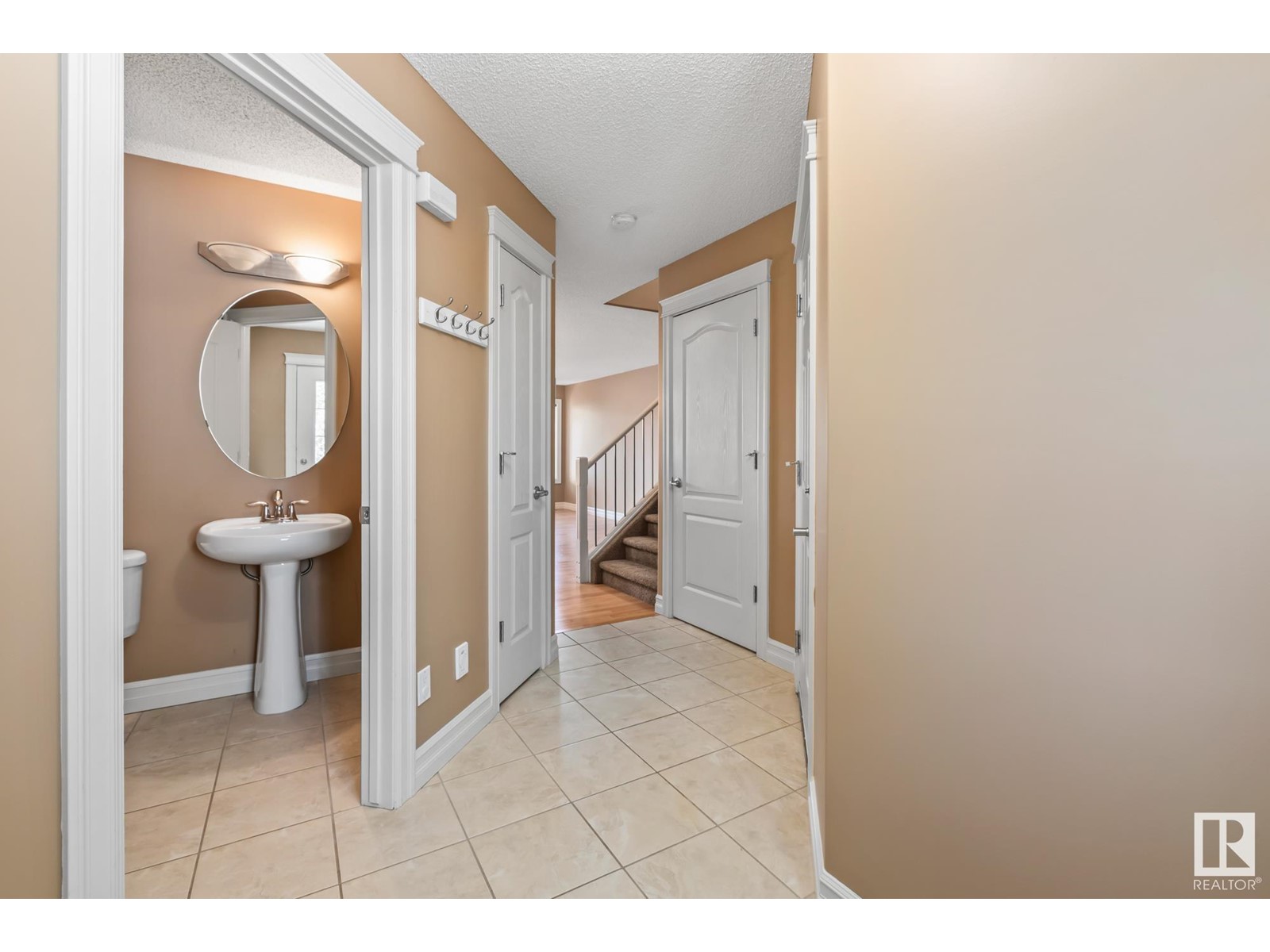 2406 Casselman Cr Sw, Edmonton, Alberta  T6W 0W2 - Photo 4 - E4440691