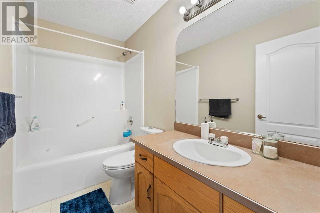 42 Somerside Place Sw, Calgary, Alberta  T2Y 3V3 - Photo 25 - A2221012