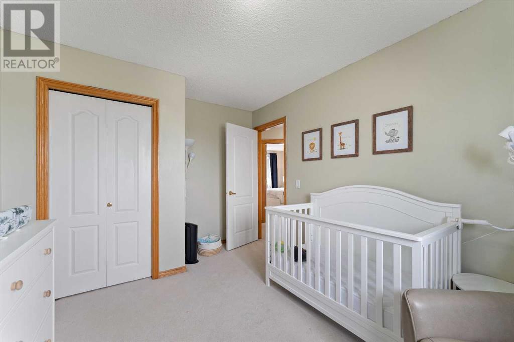 42 Somerside Place Sw, Calgary, Alberta  T2Y 3V3 - Photo 24 - A2221012