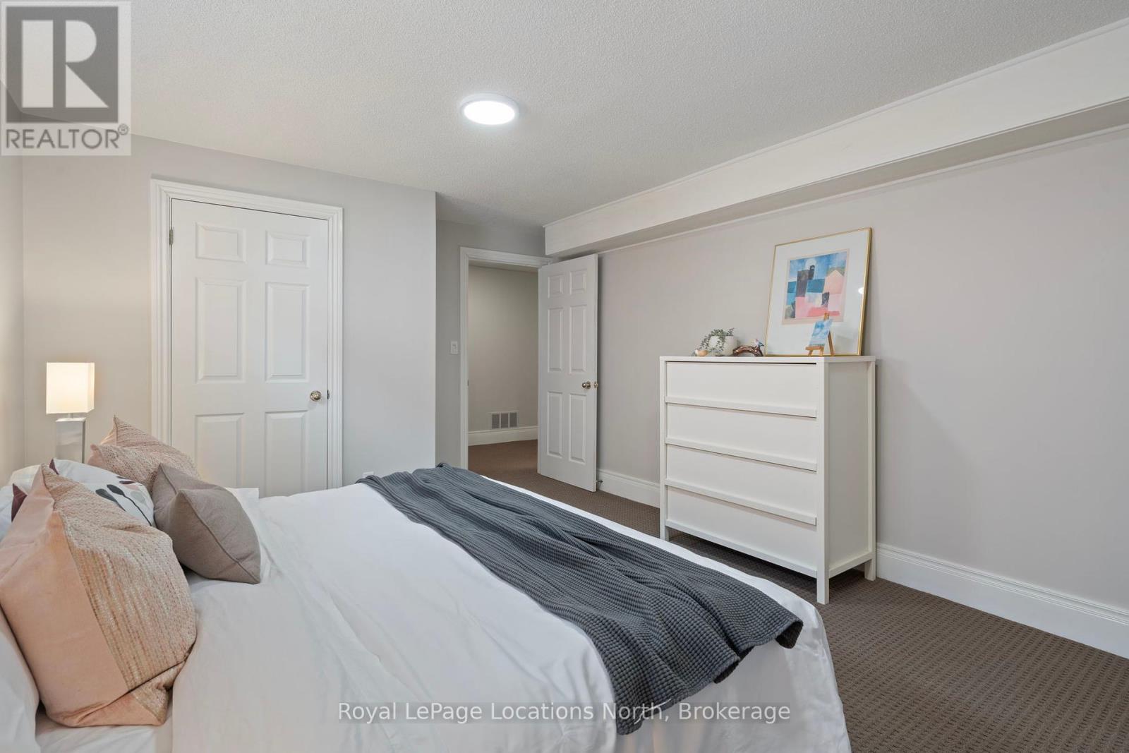 60 Lockhart Road, Collingwood, Ontario  L9Y 2L3 - Photo 38 - S12200473