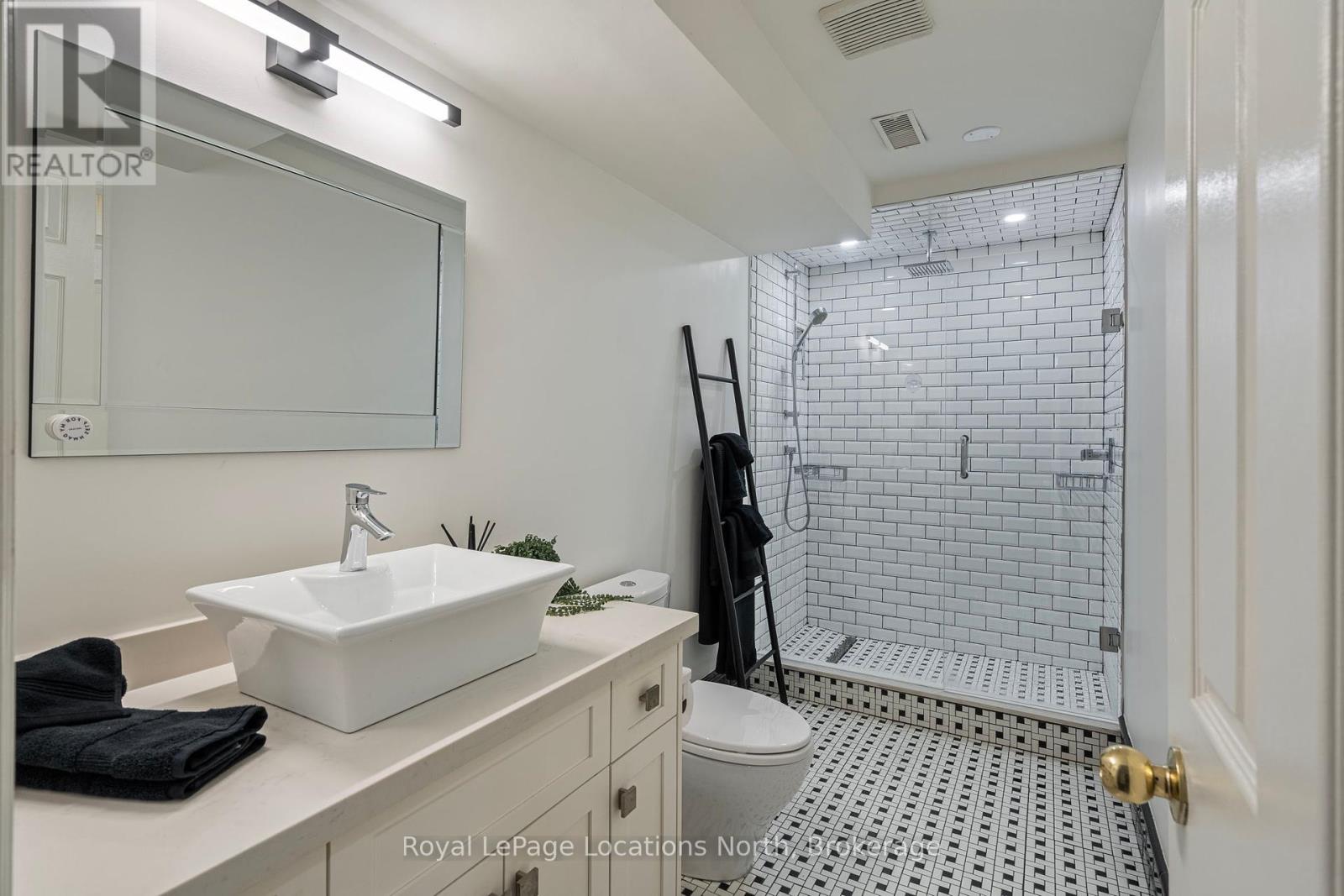 60 Lockhart Road, Collingwood, Ontario  L9Y 2L3 - Photo 39 - S12200473