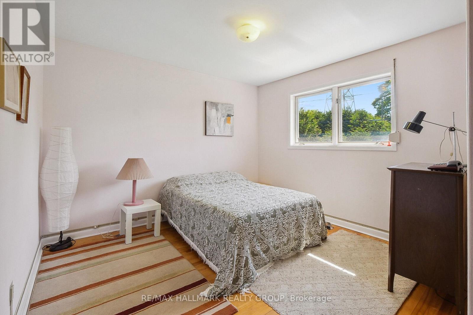 2042 Dorval Avenue, Ottawa, Ontario  K1G 2N8 - Photo 20 - X12199643