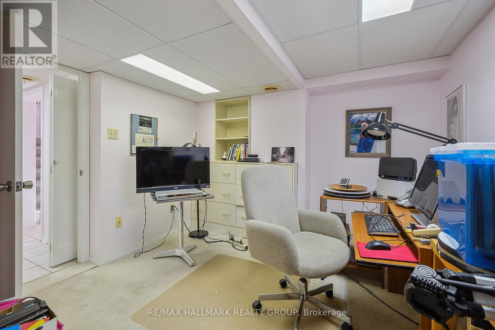 2042 Dorval Avenue, Ottawa, Ontario  K1G 2N8 - Photo 25 - X12199643