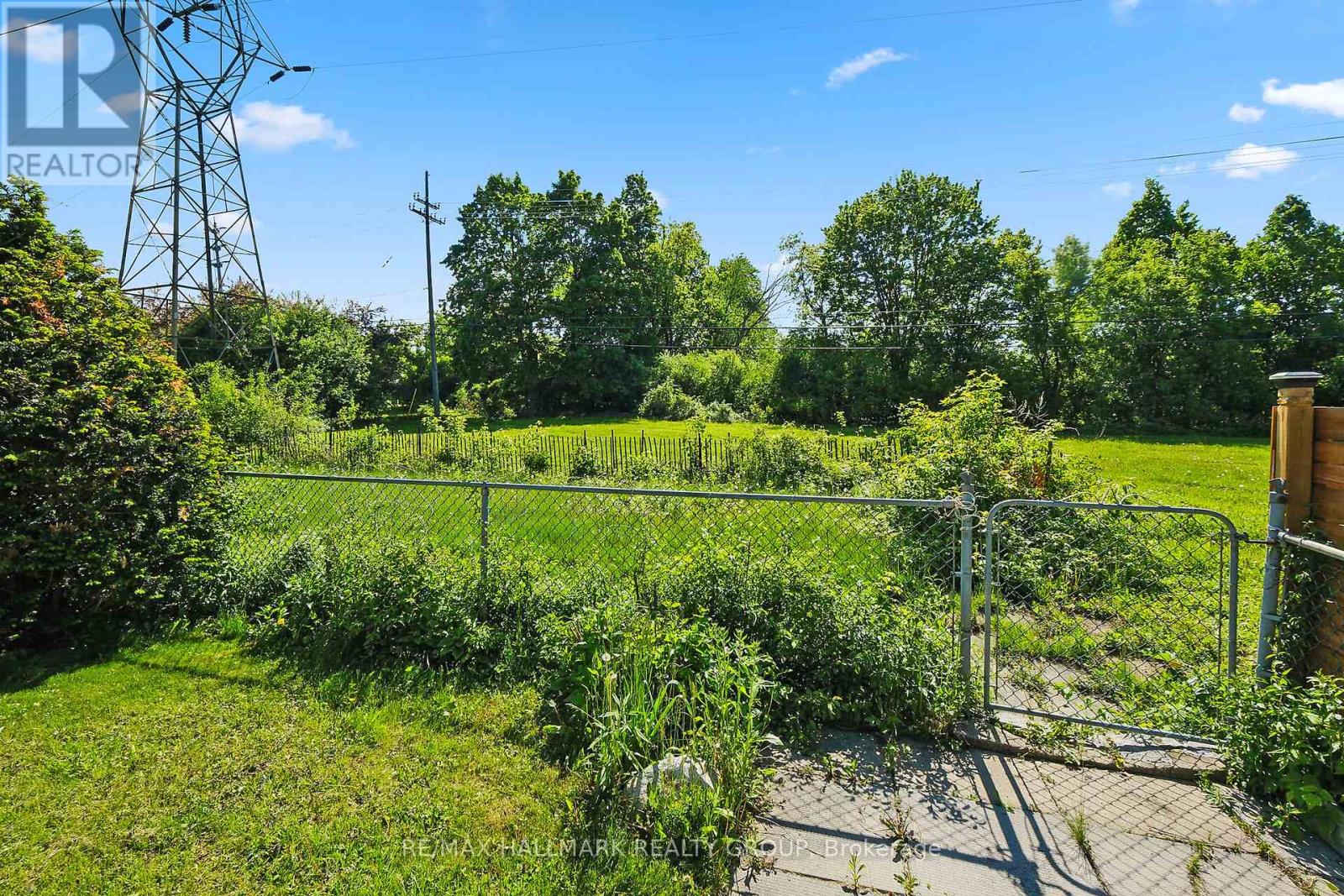 2042 Dorval Avenue, Ottawa, Ontario  K1G 2N8 - Photo 33 - X12199643