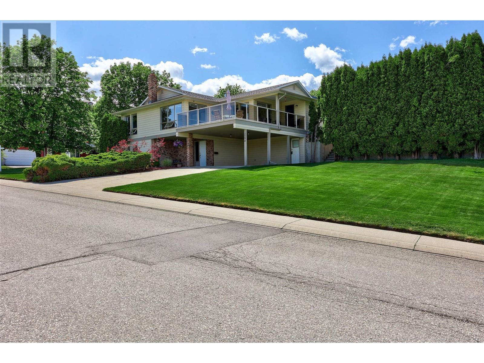 Property at 2294 Sifton Avenue image 2