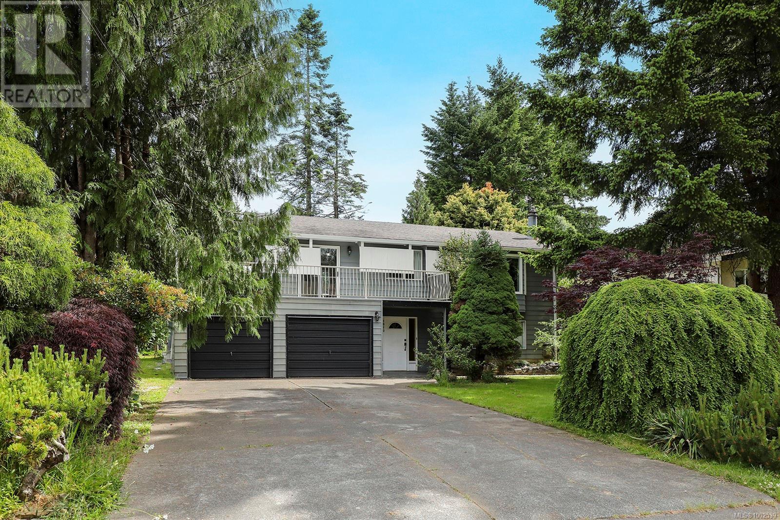 1910 Urquhart Ave, Courtenay, British Columbia