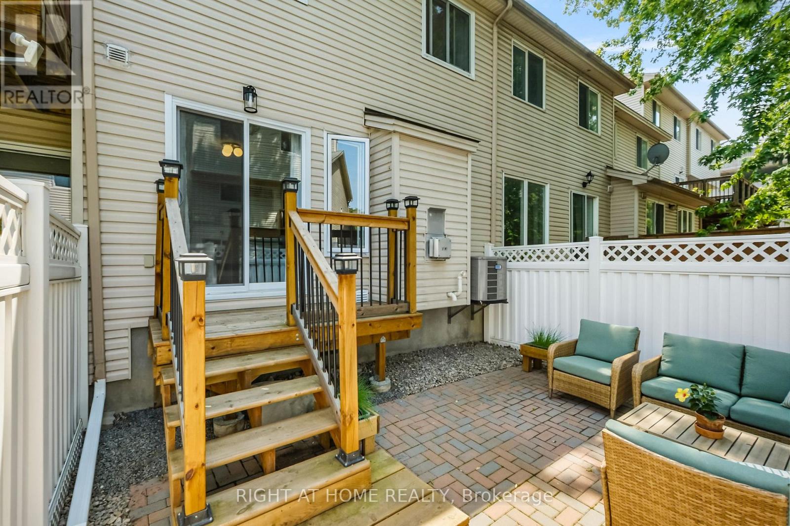 98 Corsica Private, Ottawa, Ontario  K1G 5Y1 - Photo 32 - X12200576