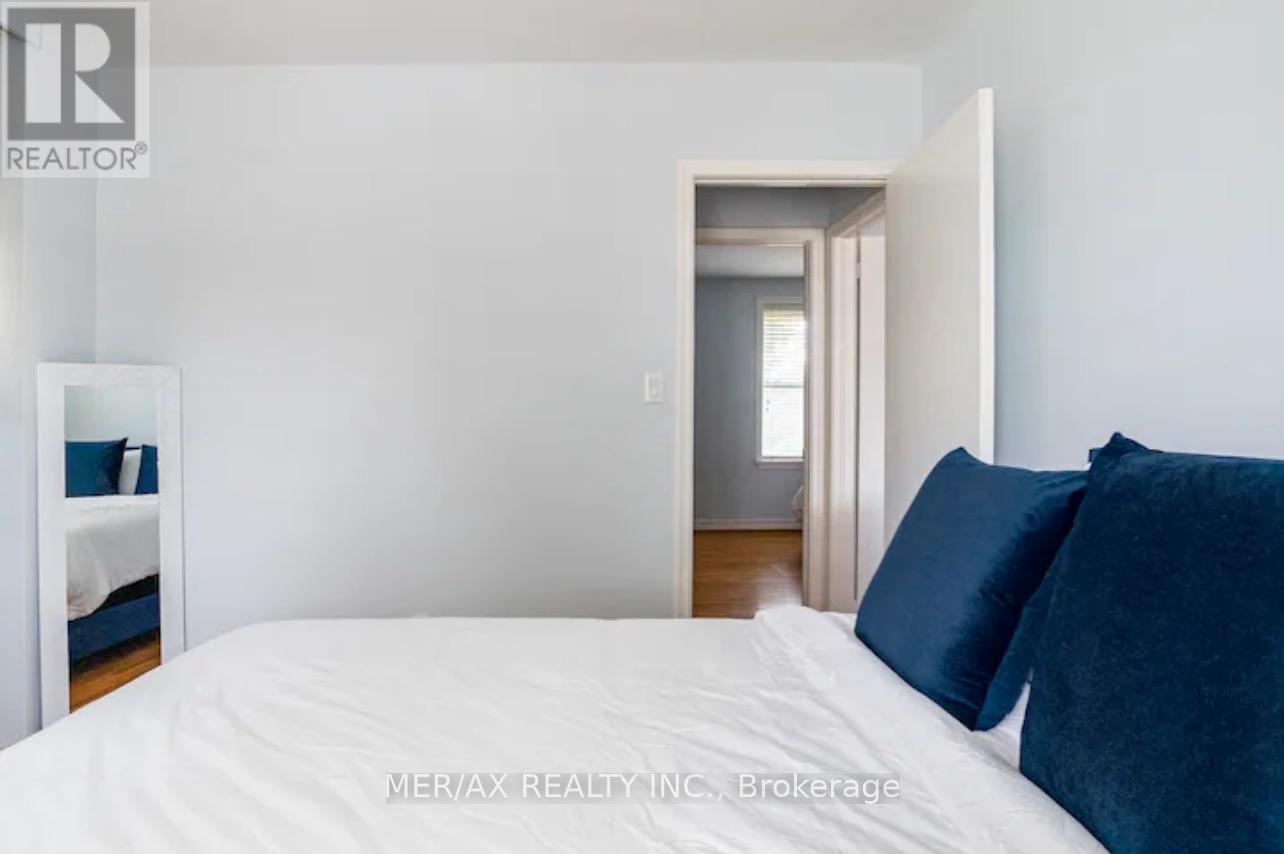 Upper - 146 Newton Drive, Toronto, Ontario  M2M 2N3 - Photo 8 - C12200417