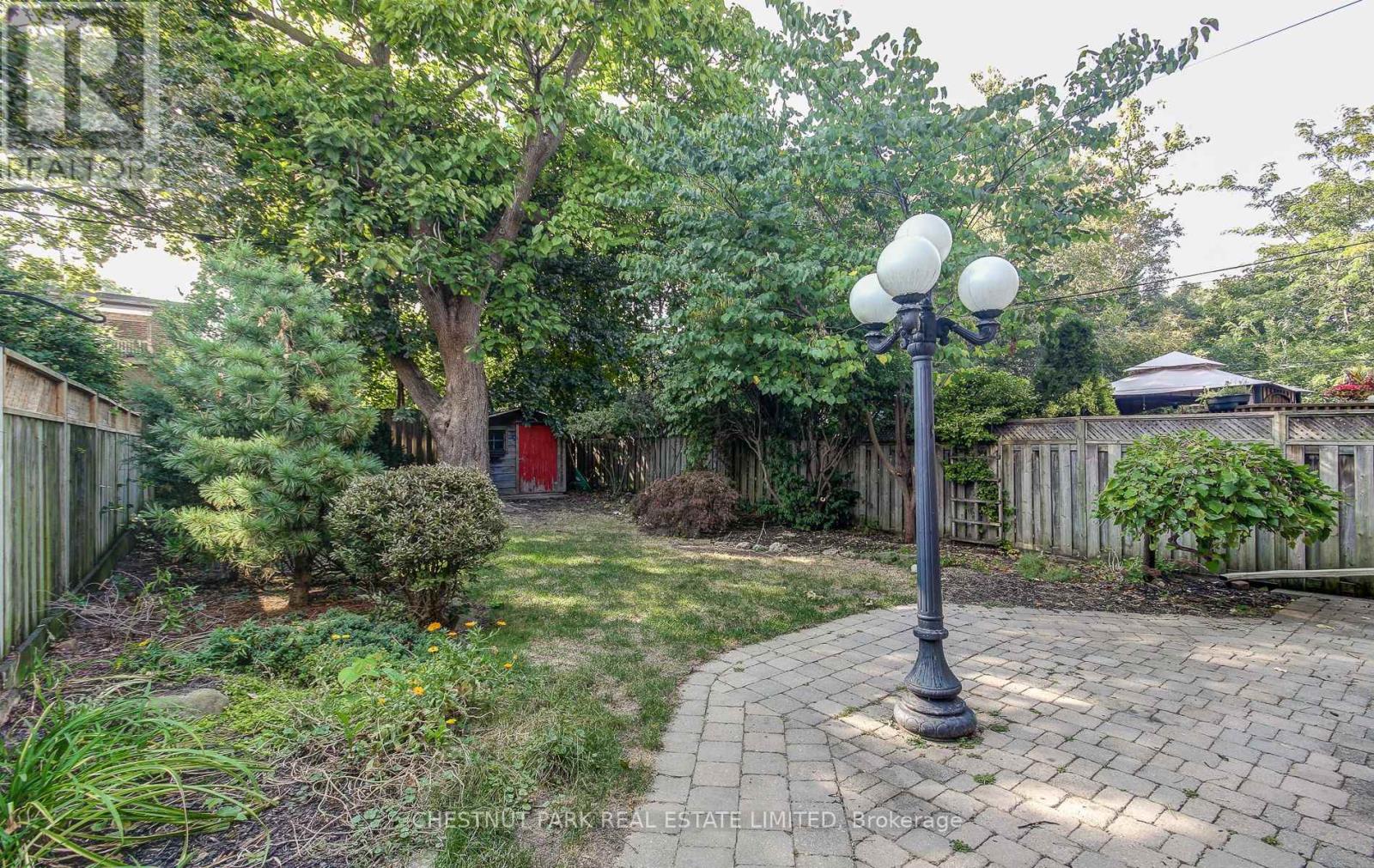154 Donegall Drive, Toronto (Leaside), Ontario  M4G 3H2 - Photo 4 - C12200477