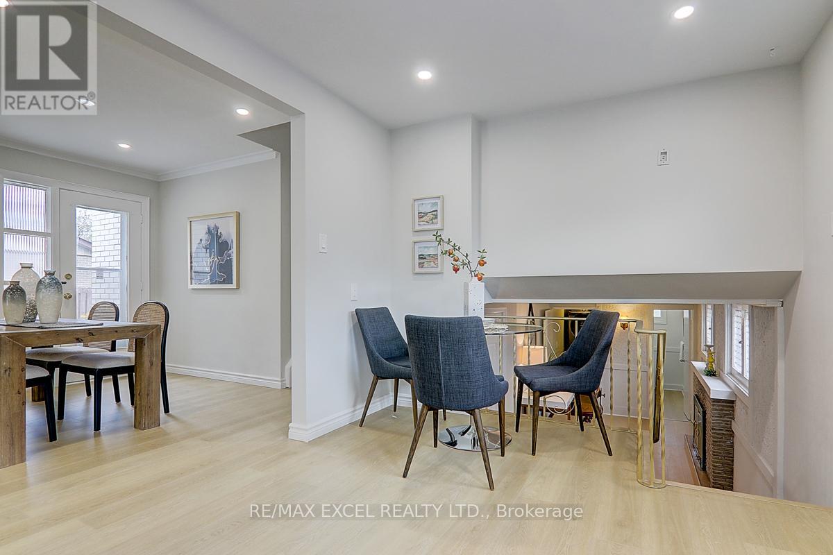 121 Amberjack Boulevard, Toronto, Ontario  M1H 2J6 - Photo 16 - E12200440
