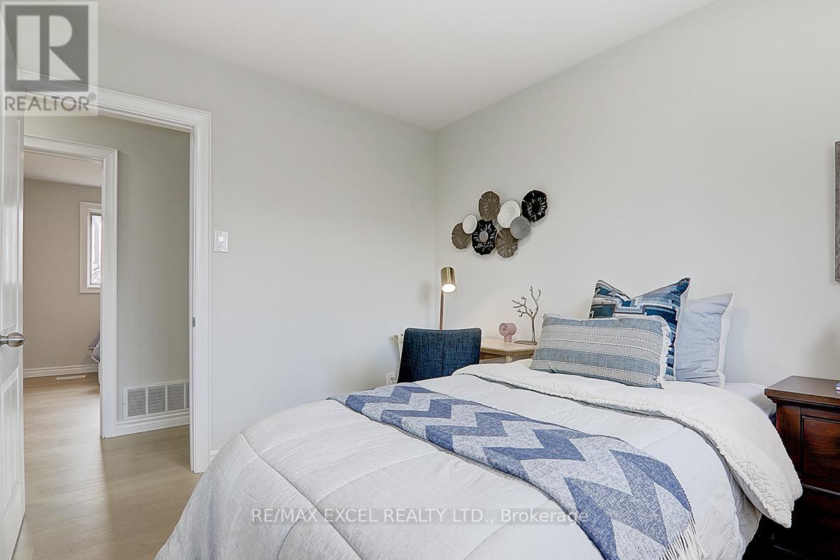 121 Amberjack Boulevard, Toronto, Ontario  M1H 2J6 - Photo 26 - E12200440