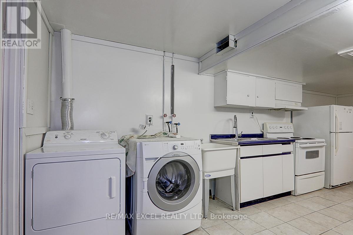 121 Amberjack Boulevard, Toronto, Ontario  M1H 2J6 - Photo 38 - E12200440