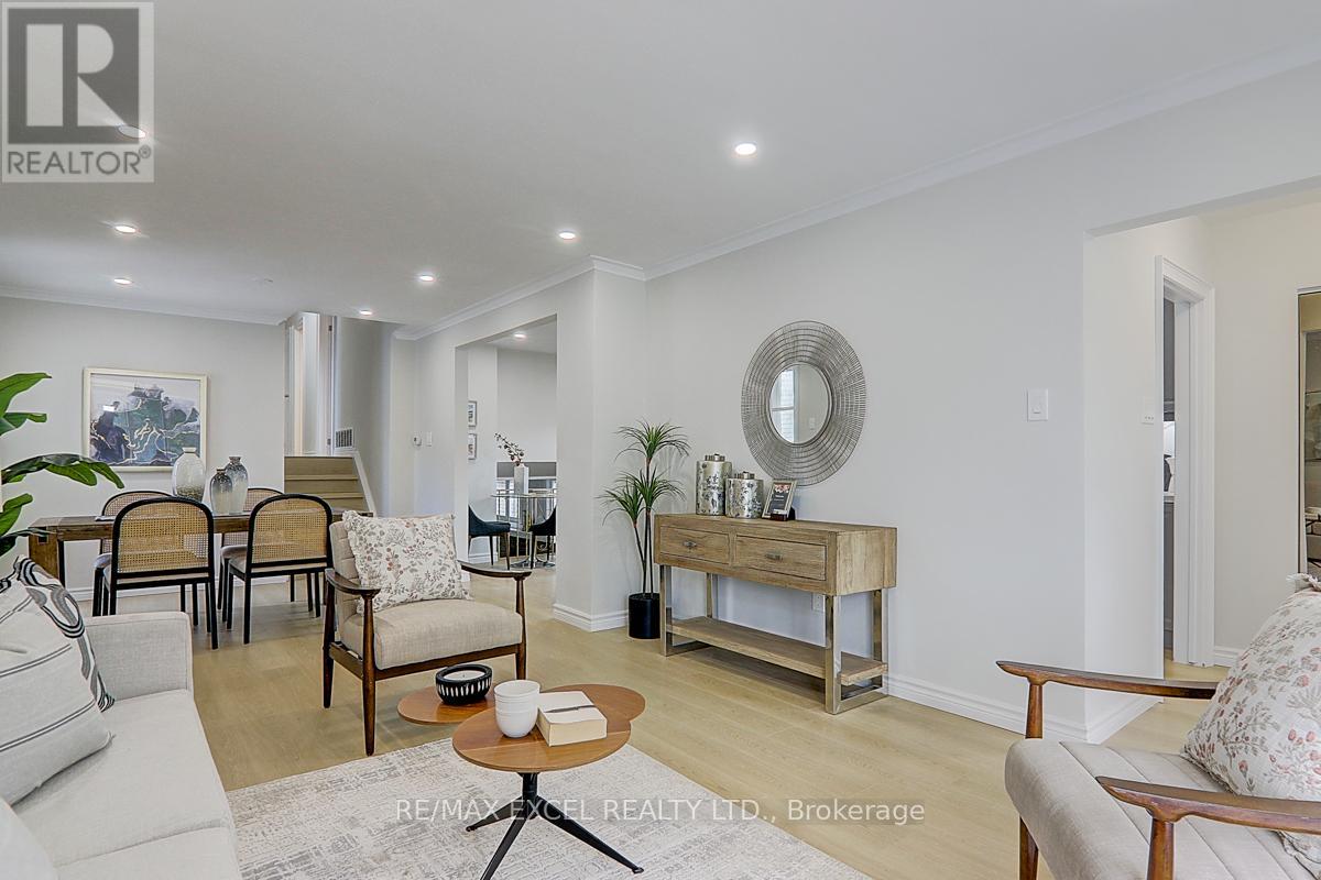 121 Amberjack Boulevard, Toronto, Ontario  M1H 2J6 - Photo 9 - E12200440