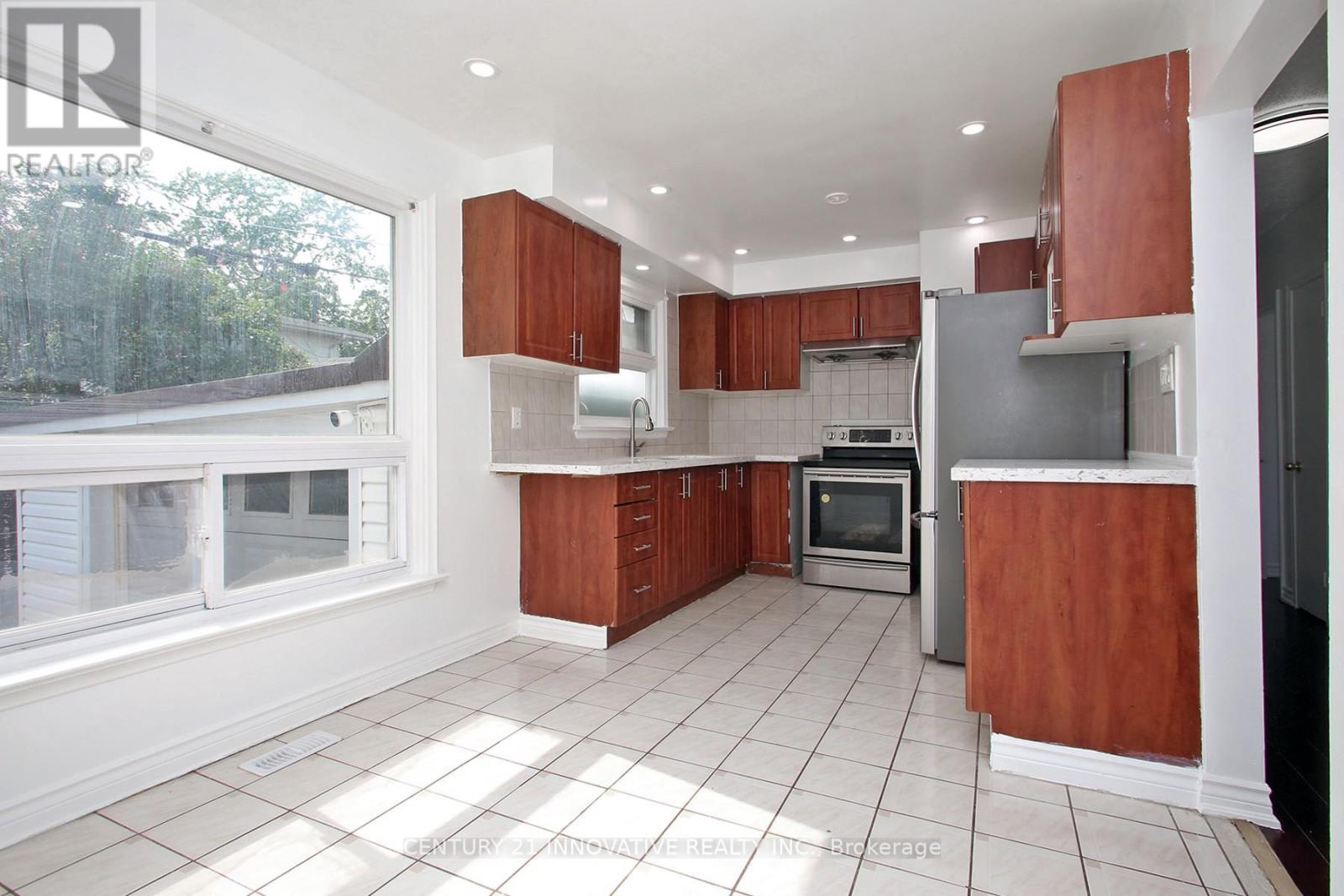 12 Blanche Avenue, Toronto, Ontario  M1K 1C5 - Photo 8 - E12200528