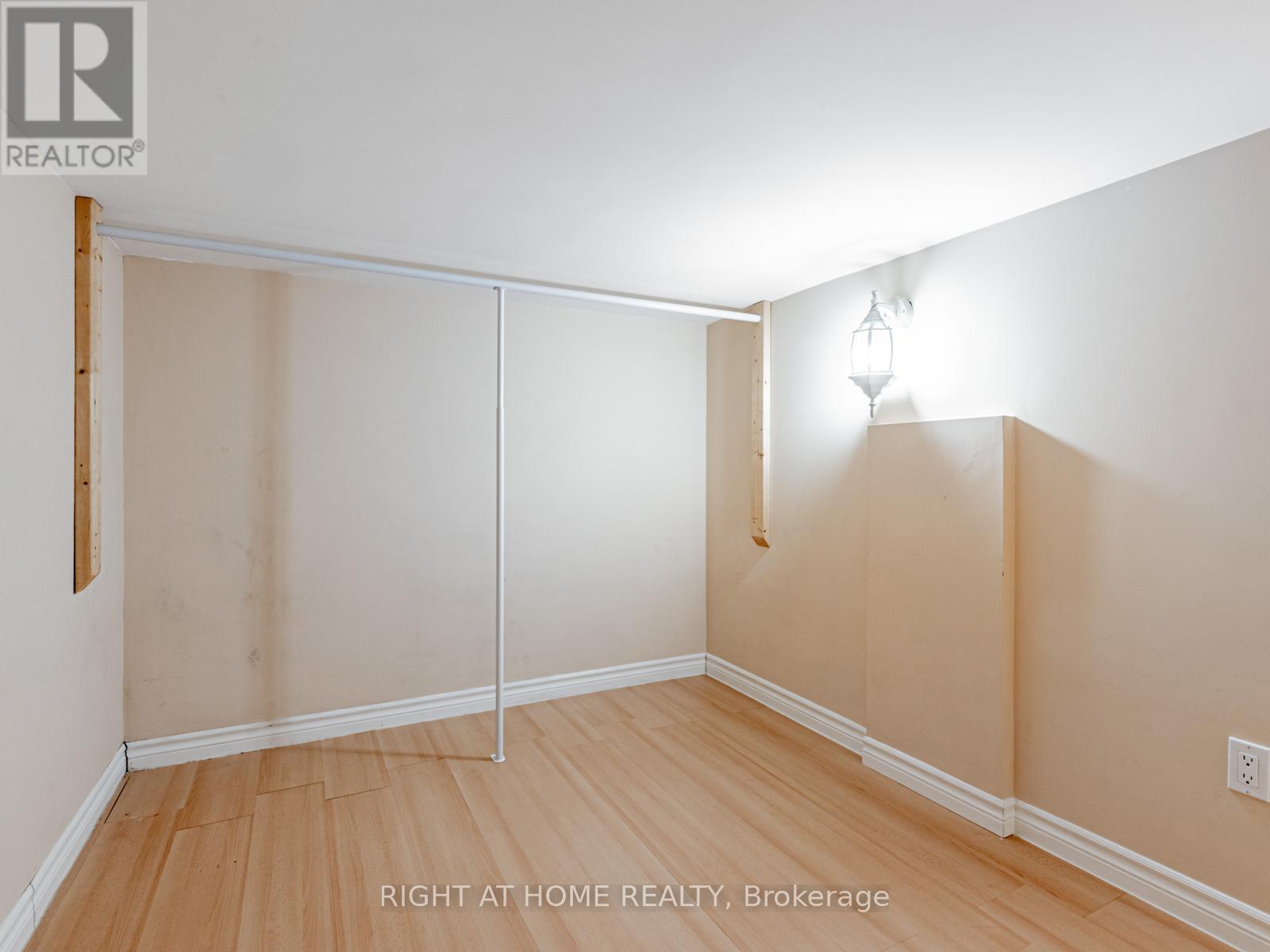 7 Point O'woods Drive, Vaughan (Glen Shields), Ontario  L4K 2E1 - Photo 20 - N12200549