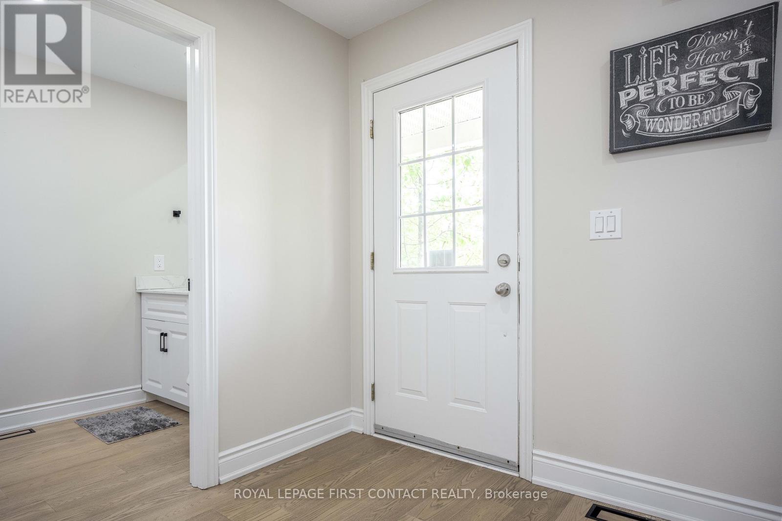 12d Marsellus Drive, Barrie, Ontario  L4N 0Y4 - Photo 8 - S12200420