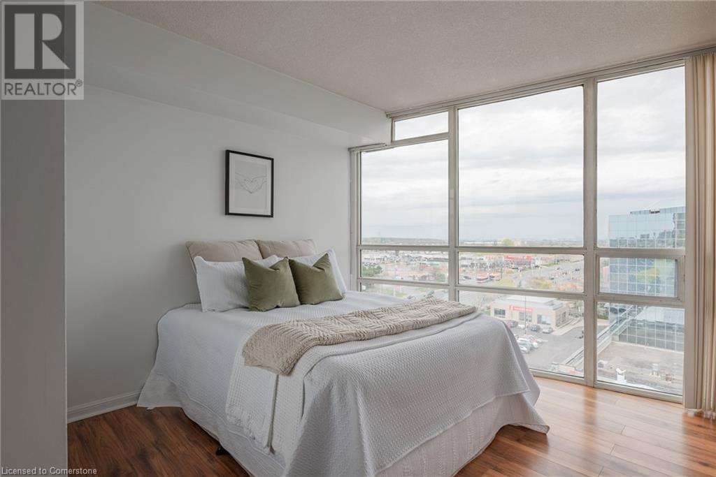 50 Eglinton Avenue W Unit# 1002, Mississauga, Ontario  L5R 3P5 - Photo 18 - 40734807