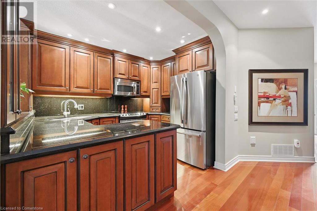 2166 Headon Road Unit# 10, Burlington, Ontario  L7M 3W7 - Photo 4 - 40737914