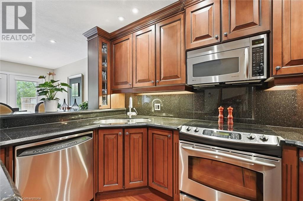 2166 Headon Road Unit# 10, Burlington, Ontario  L7M 3W7 - Photo 5 - 40737914