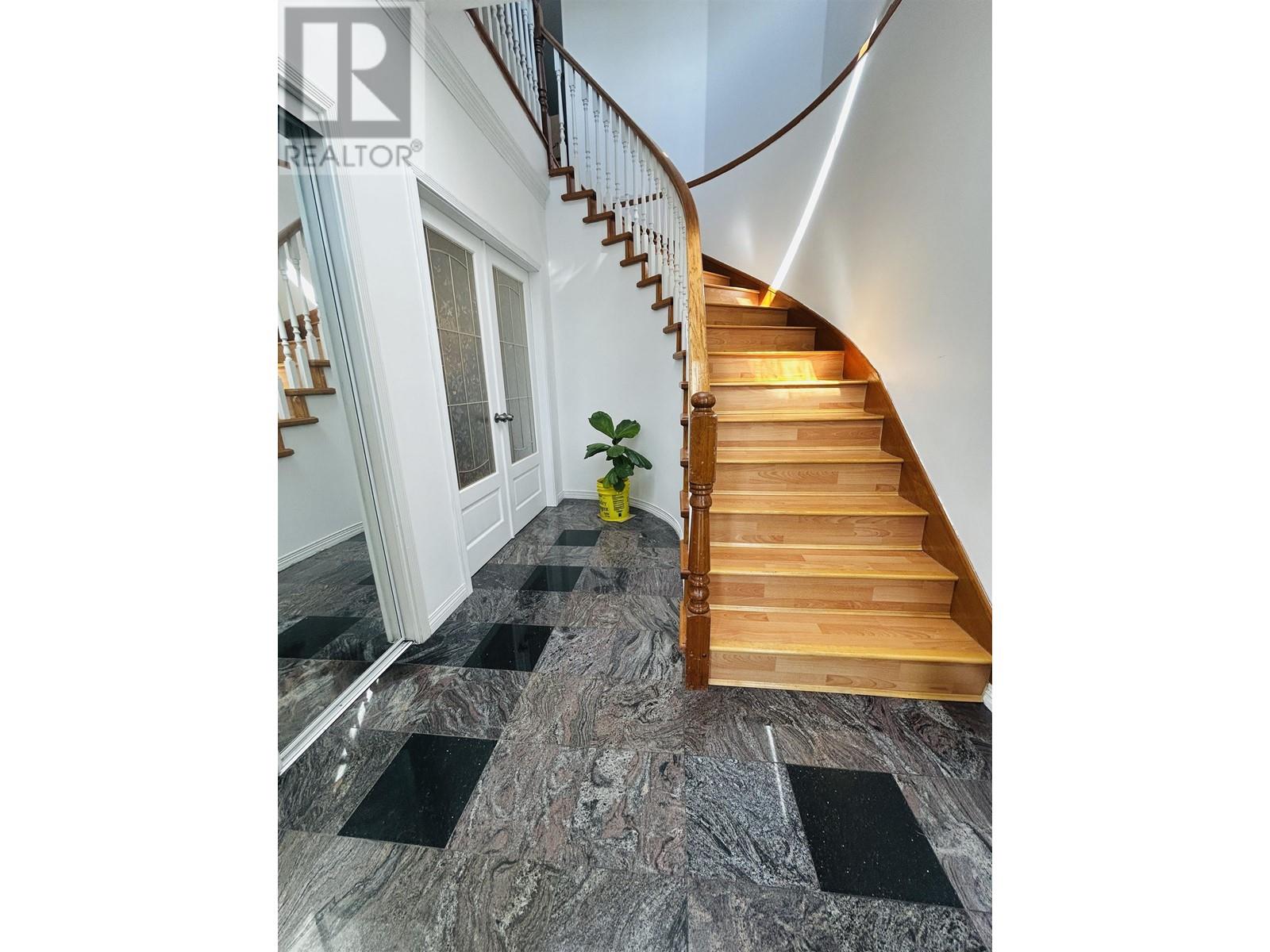 6375 Bruce Street, Vancouver, British Columbia  V5P 3M8 - Photo 6 - R3011890
