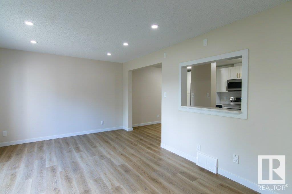 102 Primrose Gardens Gd Nw, Edmonton, Alberta  T5T 0R1 - Photo 9 - E4440696