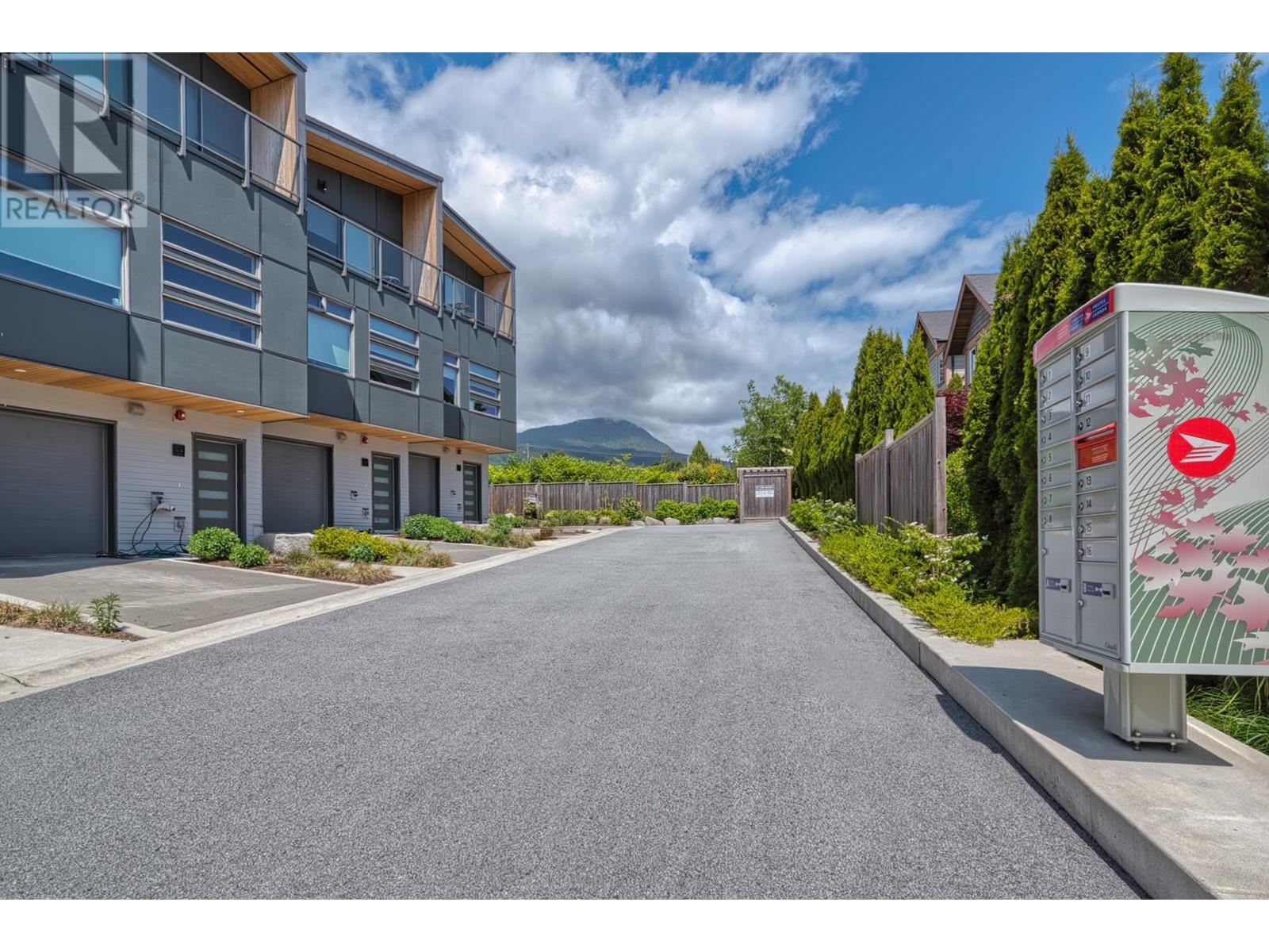 110 736 Gibsons Way, Gibsons, British Columbia  V0N 1V9 - Photo 38 - R2969054