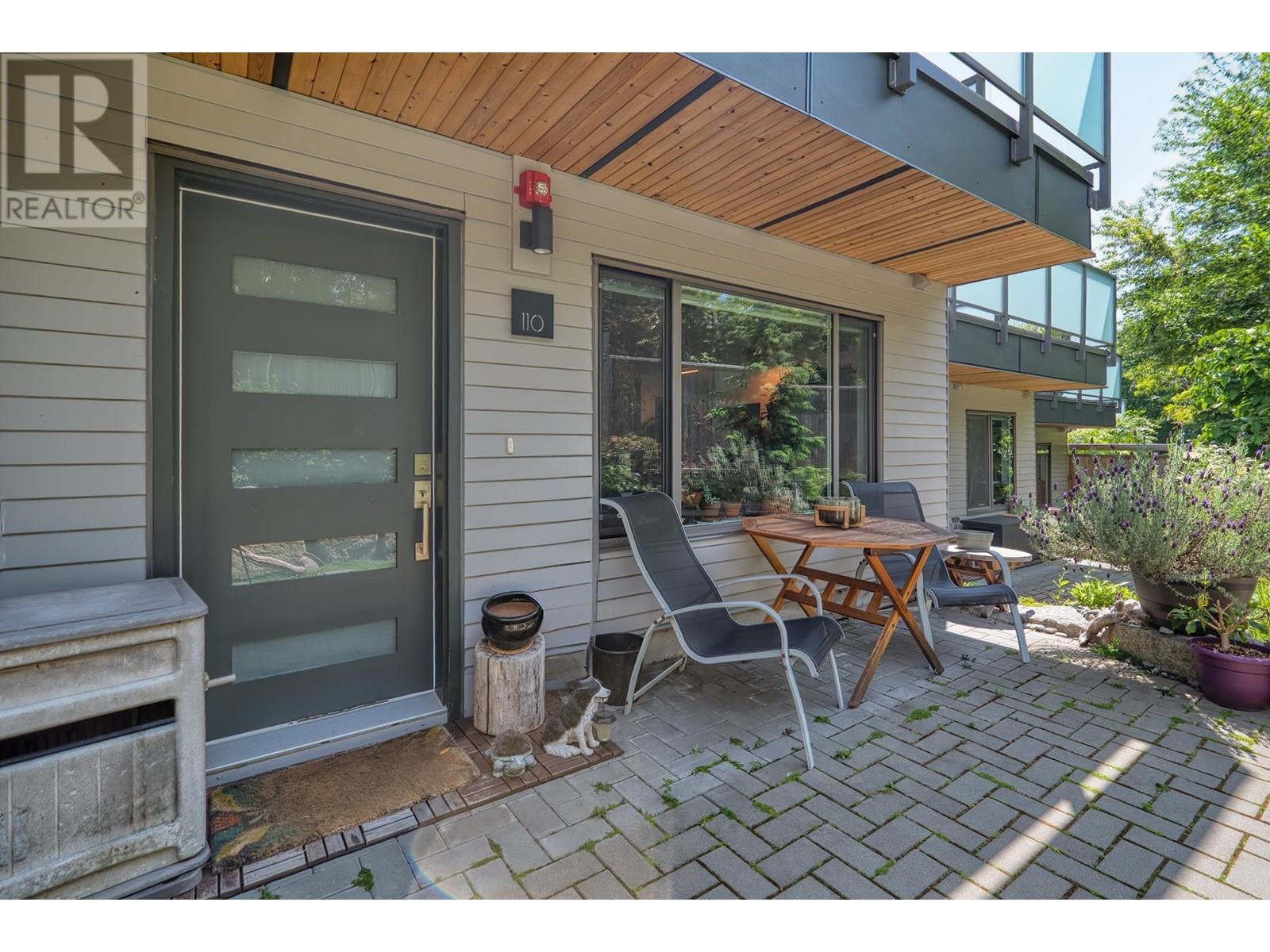 110 736 Gibsons Way, Gibsons, British Columbia  V0N 1V9 - Photo 7 - R2969054