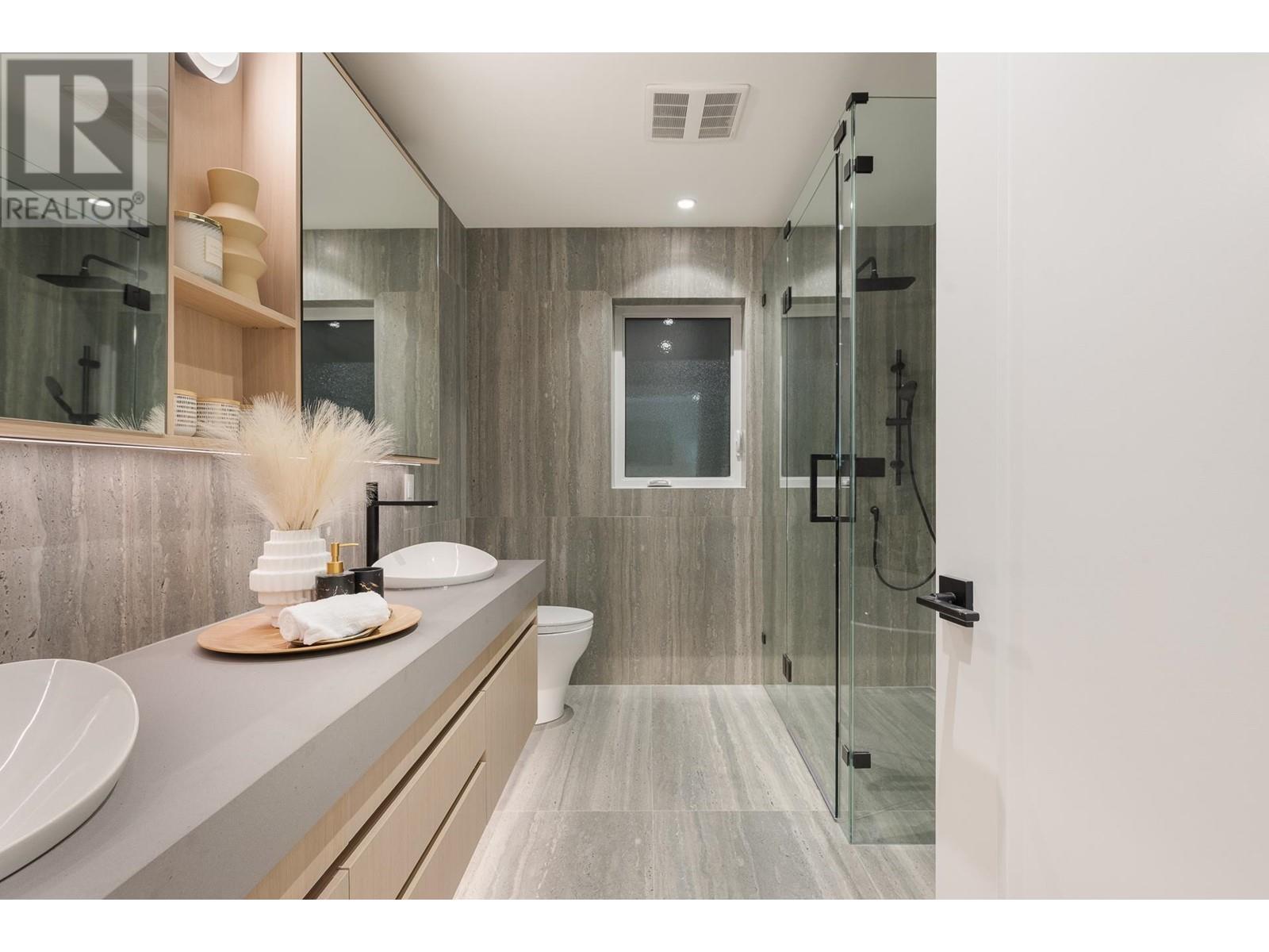 2 3674 Oxford Street, Vancouver, British Columbia  V5K 1P3 - Photo 16 - R3010687