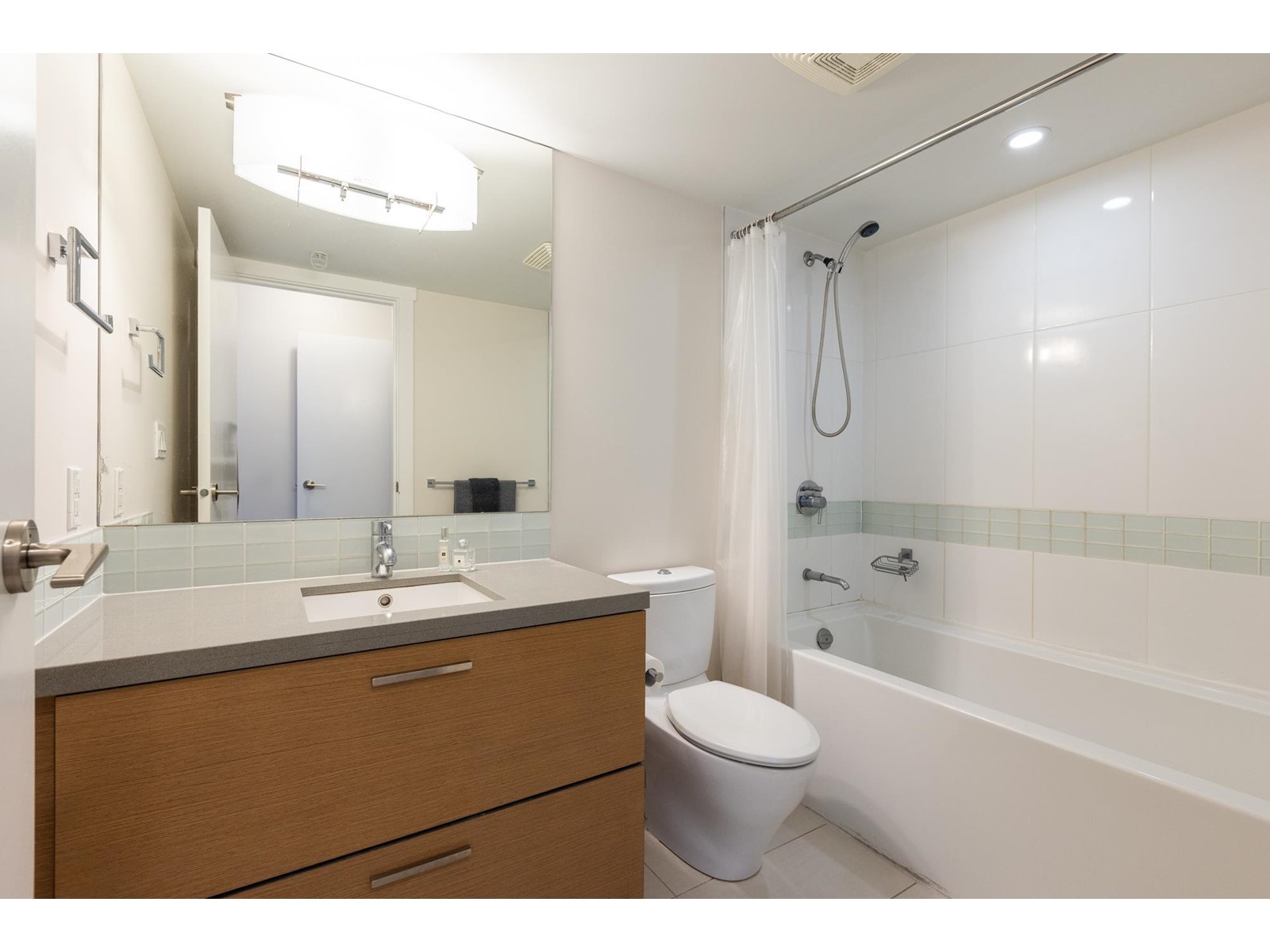 507 10777 University Drive, Surrey, British Columbia  V3T 0E6 - Photo 23 - R3012088