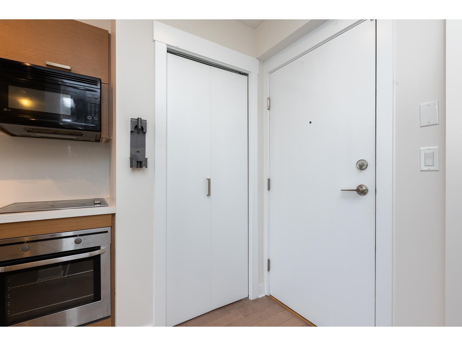 507 10777 University Drive, Surrey, British Columbia  V3T 0E6 - Photo 8 - R3012088