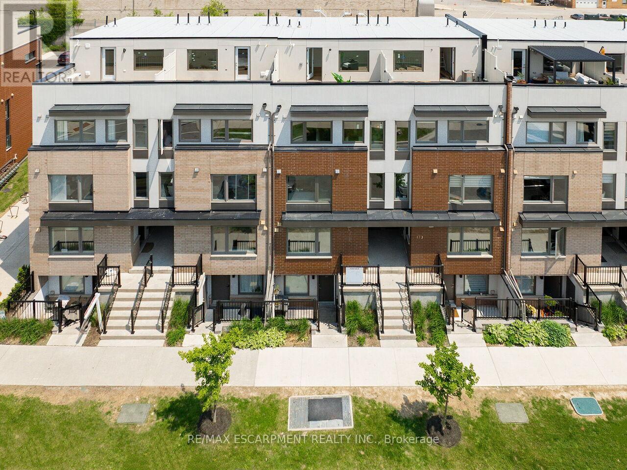 103 - 173 William Duncan Road, Toronto, Ontario  M3K 0B8 - Photo 2 - W12200441