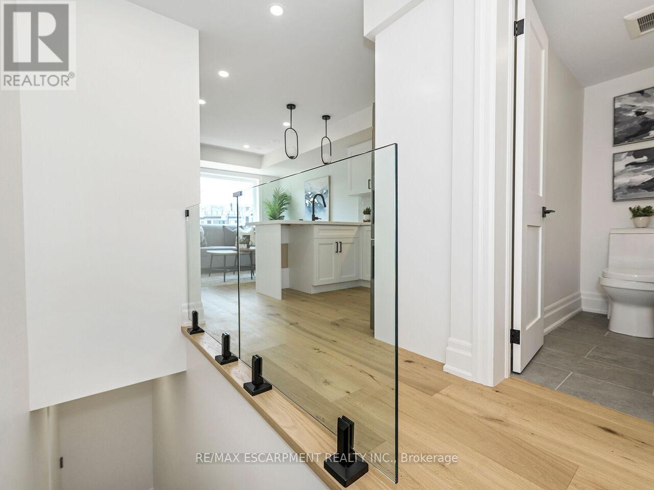 103 - 173 William Duncan Road, Toronto, Ontario  M3K 0B8 - Photo 4 - W12200441