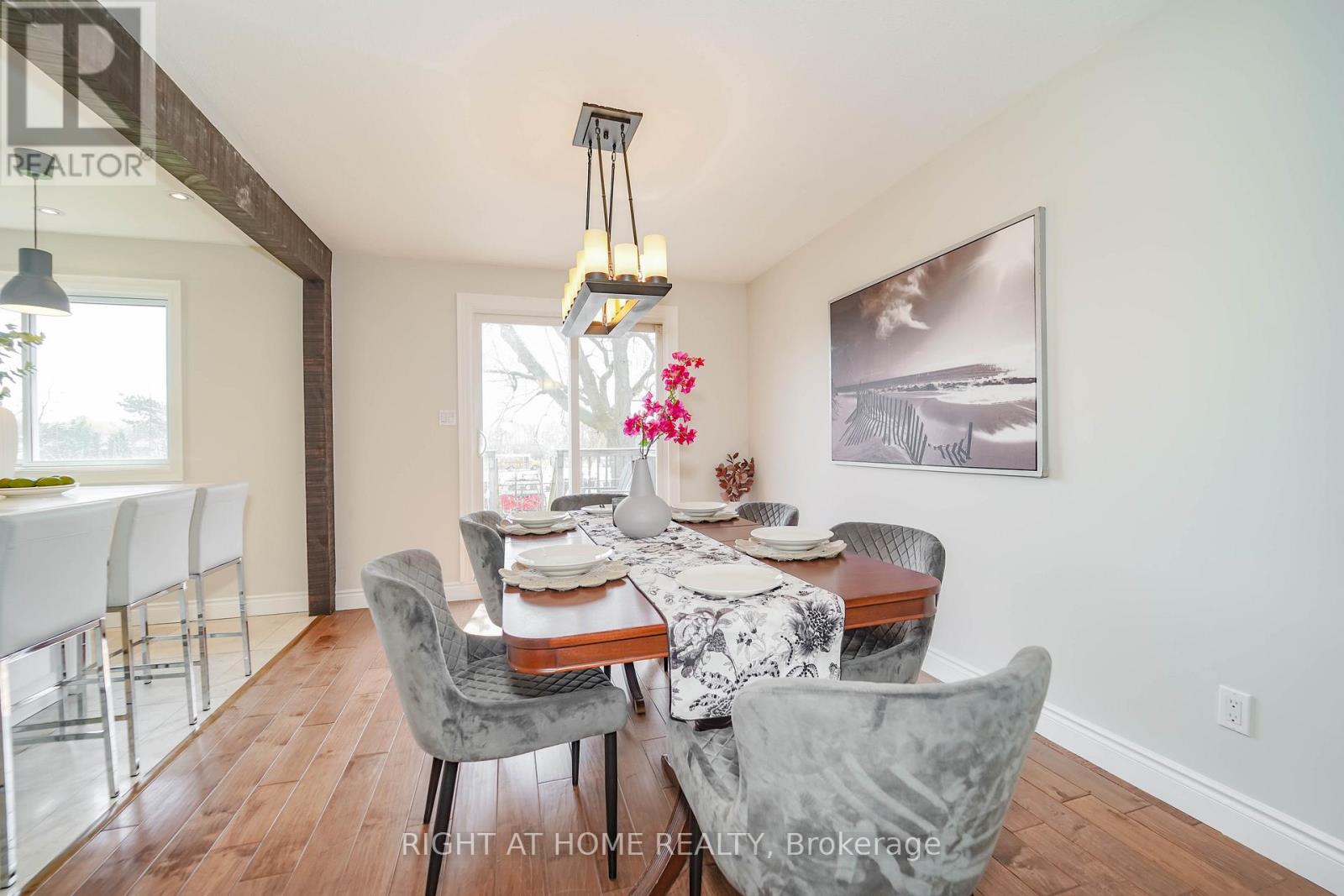 2396 Homelands Drive, Mississauga, Ontario  L5K 1H2 - Photo 14 - W12200443