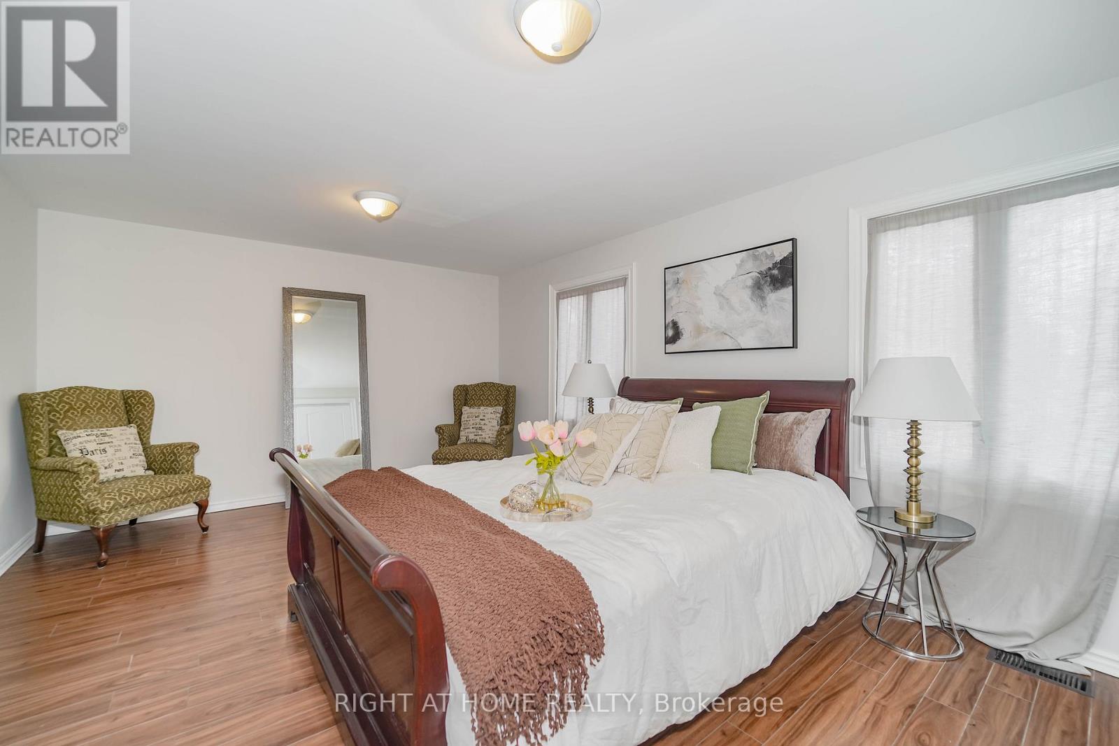 2396 Homelands Drive, Mississauga, Ontario  L5K 1H2 - Photo 22 - W12200443