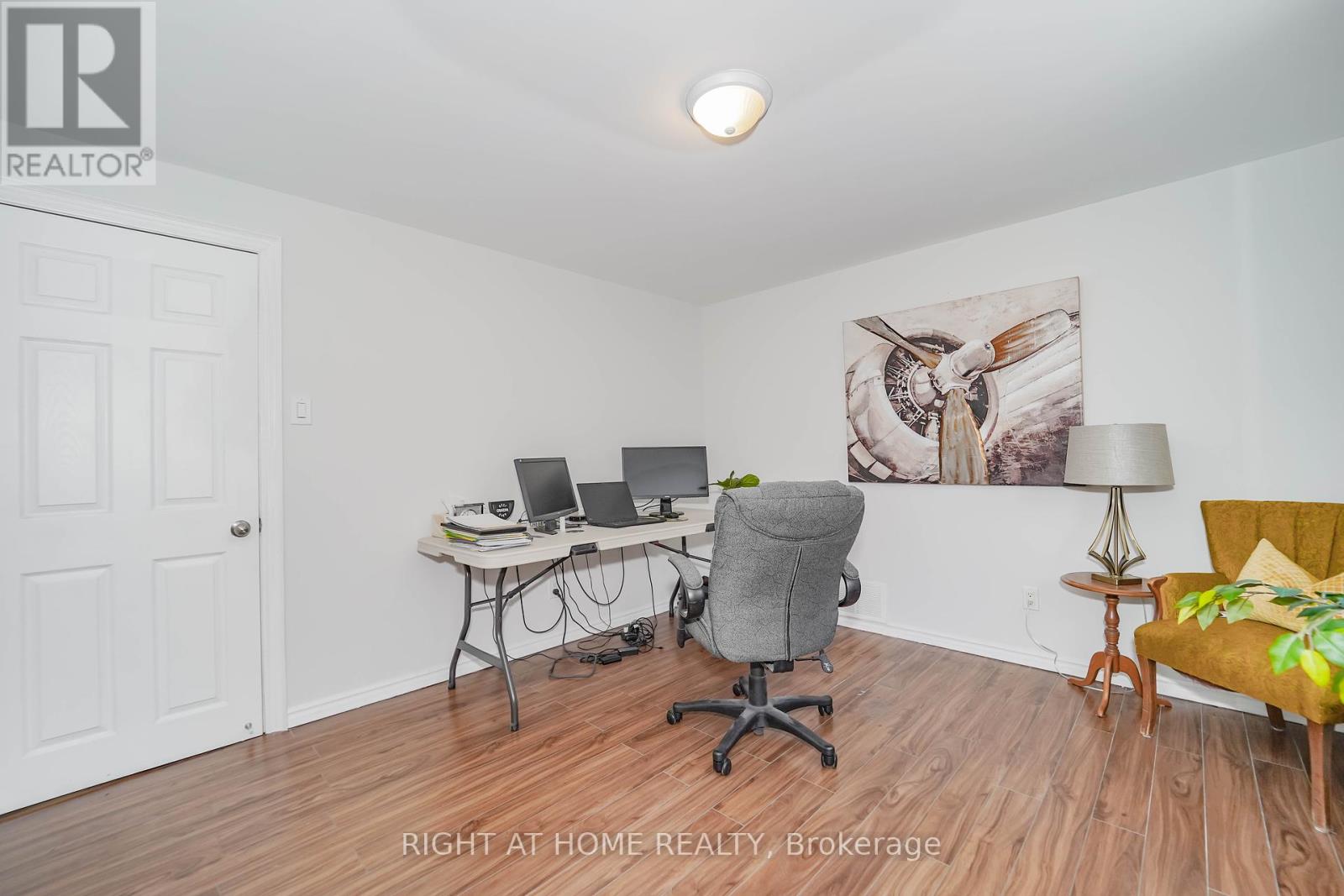 2396 Homelands Drive, Mississauga, Ontario  L5K 1H2 - Photo 25 - W12200443